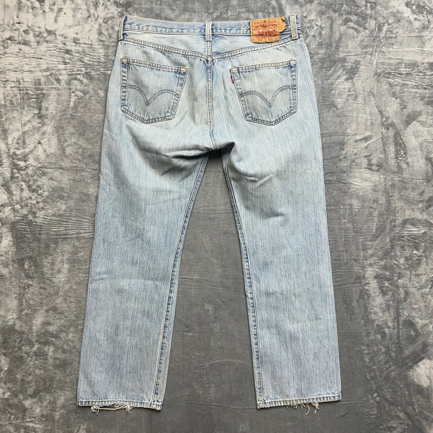 Vintage Levi’s 501 XX Distressed Straight Jeans Men’s Sz 36x30 Light Blue Denim