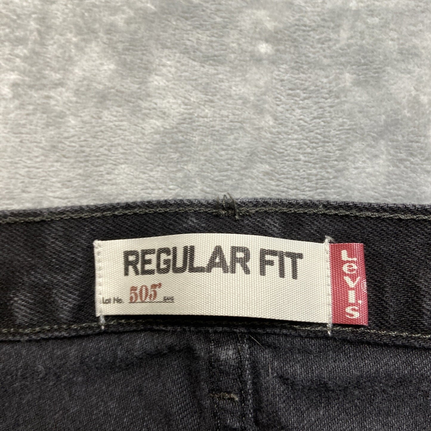 Vintage Levi's 505 Regular Fit Jeans Men's Size 36x30 Black Denim Hemmed*