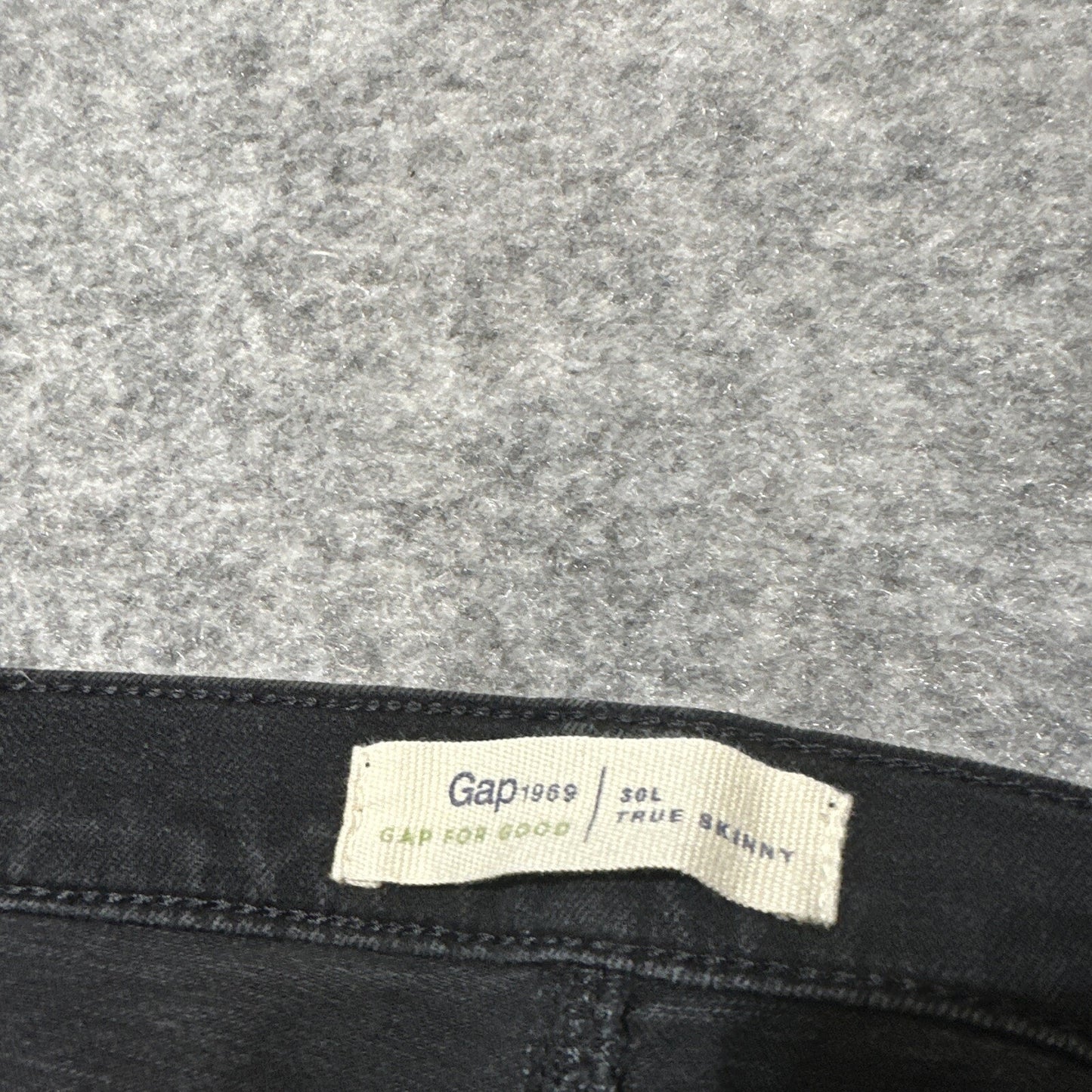 Gap 1969 True Skinny Women's Distressed Jeans Size 30L Long Black Dark Denim
