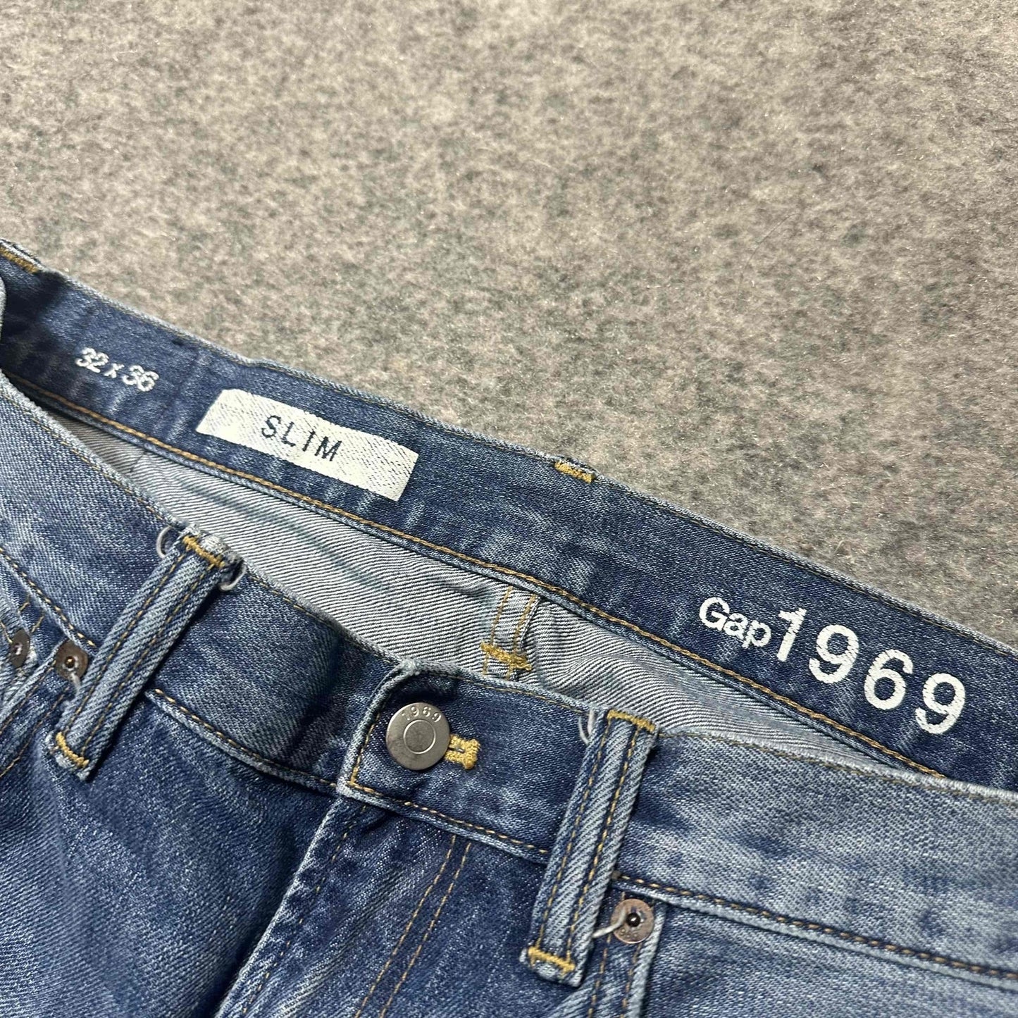 Gap 1969 Men's Slim Jeans Size 32x36 Blue Faded Wash Denim