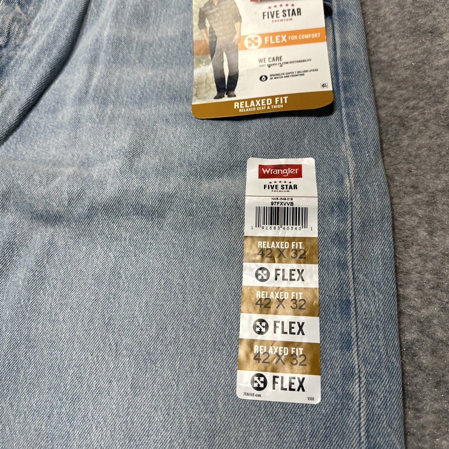 New Wrangler Five Star Premium Relaxed Fit Flex Men's Straight Jeans size 42x32