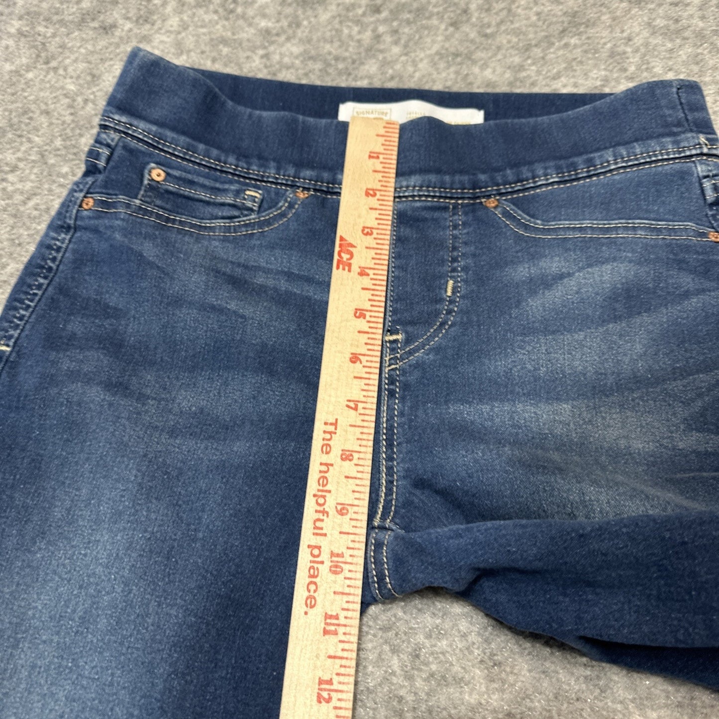 Signature Levi's Totally Shaping Pull On Skinny Women's Jeans Size 4M Blue 27x30