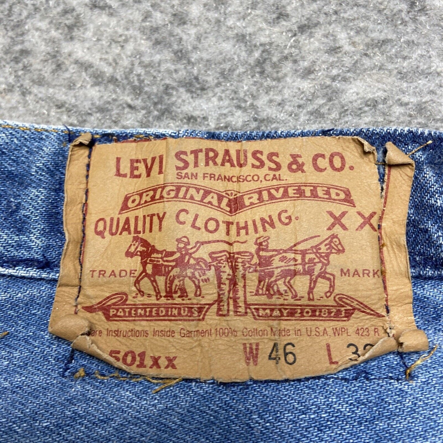Levi's Strauss Signature Cropped Jeans Men Size 46x32 Blue Denim