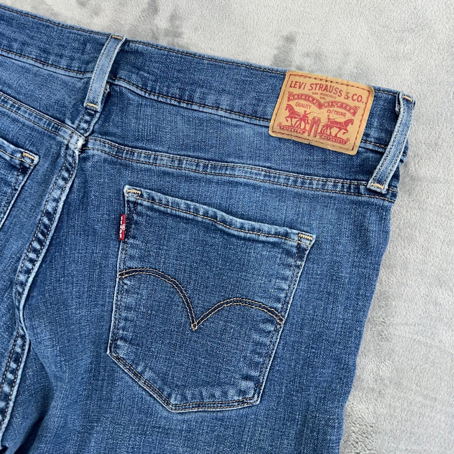 Levi's Women's 311 Shaping Skinny Jeans Size 32 Blue Medium Wash #2020