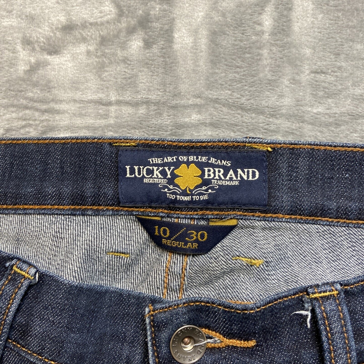 Lucky Brand Charlie Skinny Jeans Women’s Size 10 / 30 Reg Dark Blue Denim