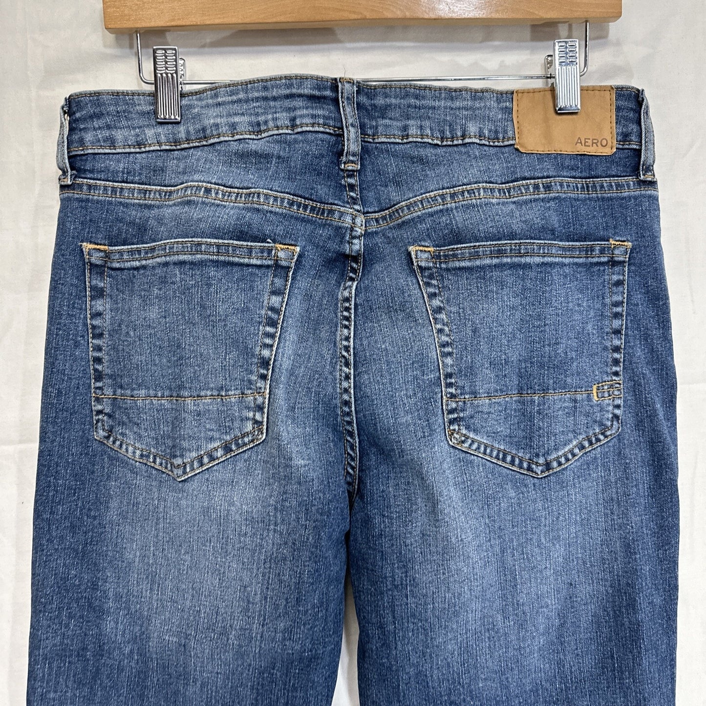 Aeropostale Jeans Men’s 30x32 Slim Straight Mid Rise Medium Wash Denim