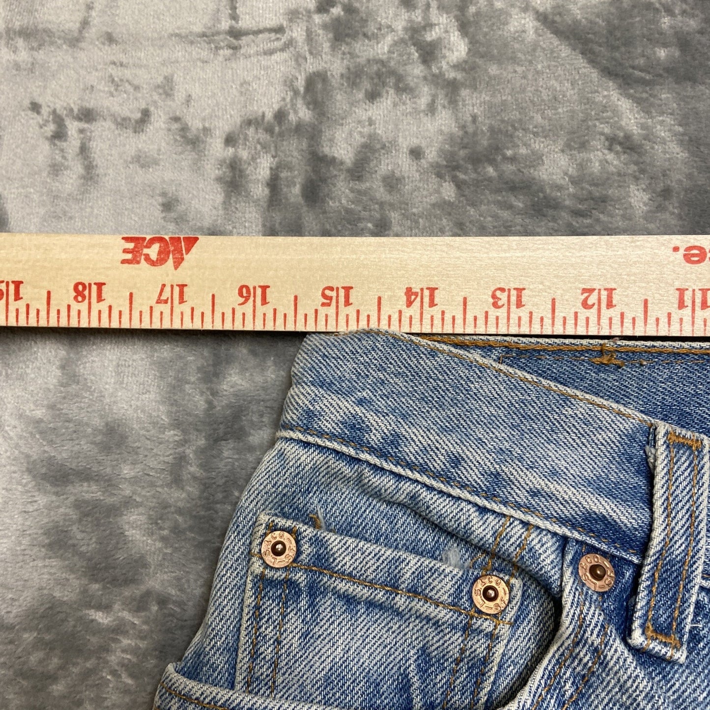 Vintage Levi's 550 Relaxed Fit Tapered Leg Jeans Women'sSize 16 Mis L Light Blue