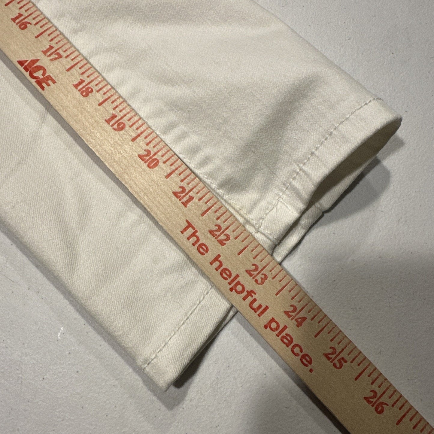 Max Jeans Women's Size 12 White Crop Denim Mid Rise Cuffed Stretch Jeans