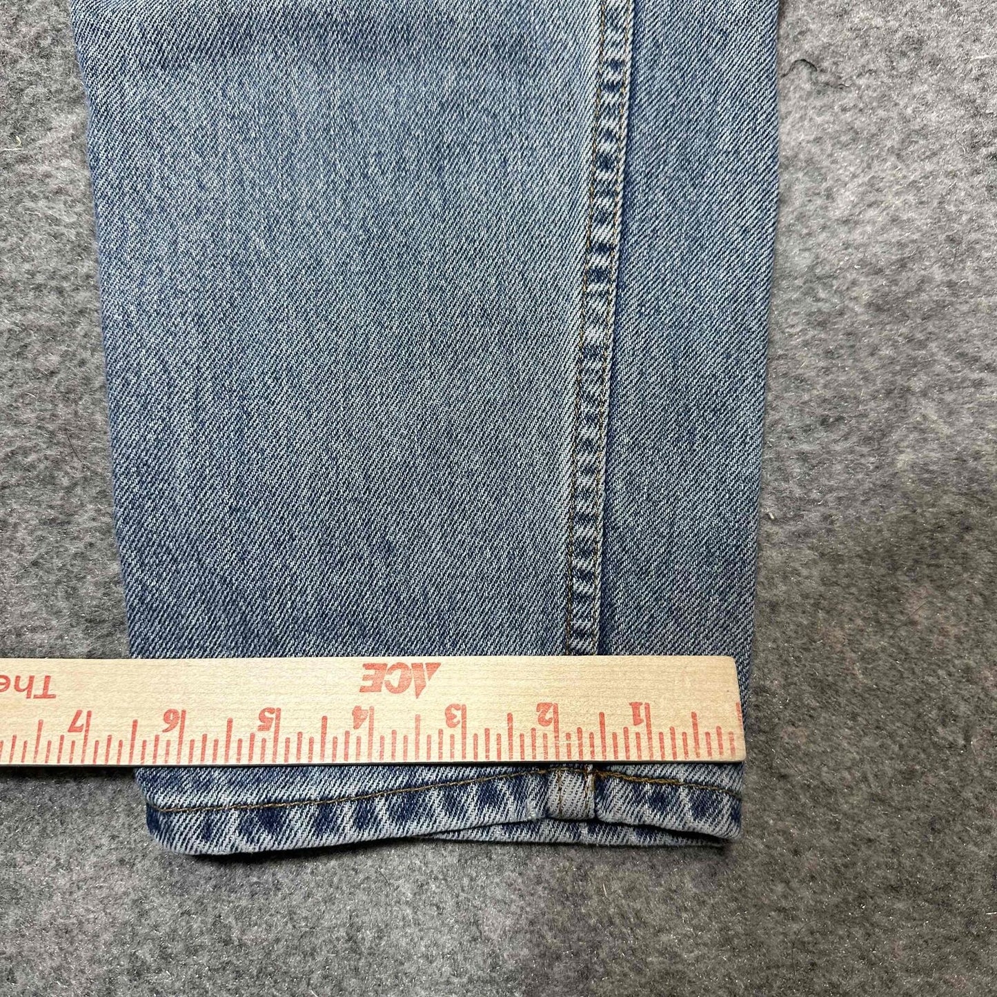 Vintage Levis 550 Women's Relaxed Fit Tapered Leg Jeans Size 16 WM Blue Denim