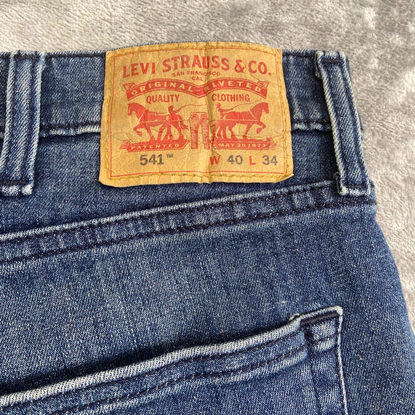 Levi's 541 Athletic Fit Men's Jeans 40x34 Blue Denim Cotton Blend