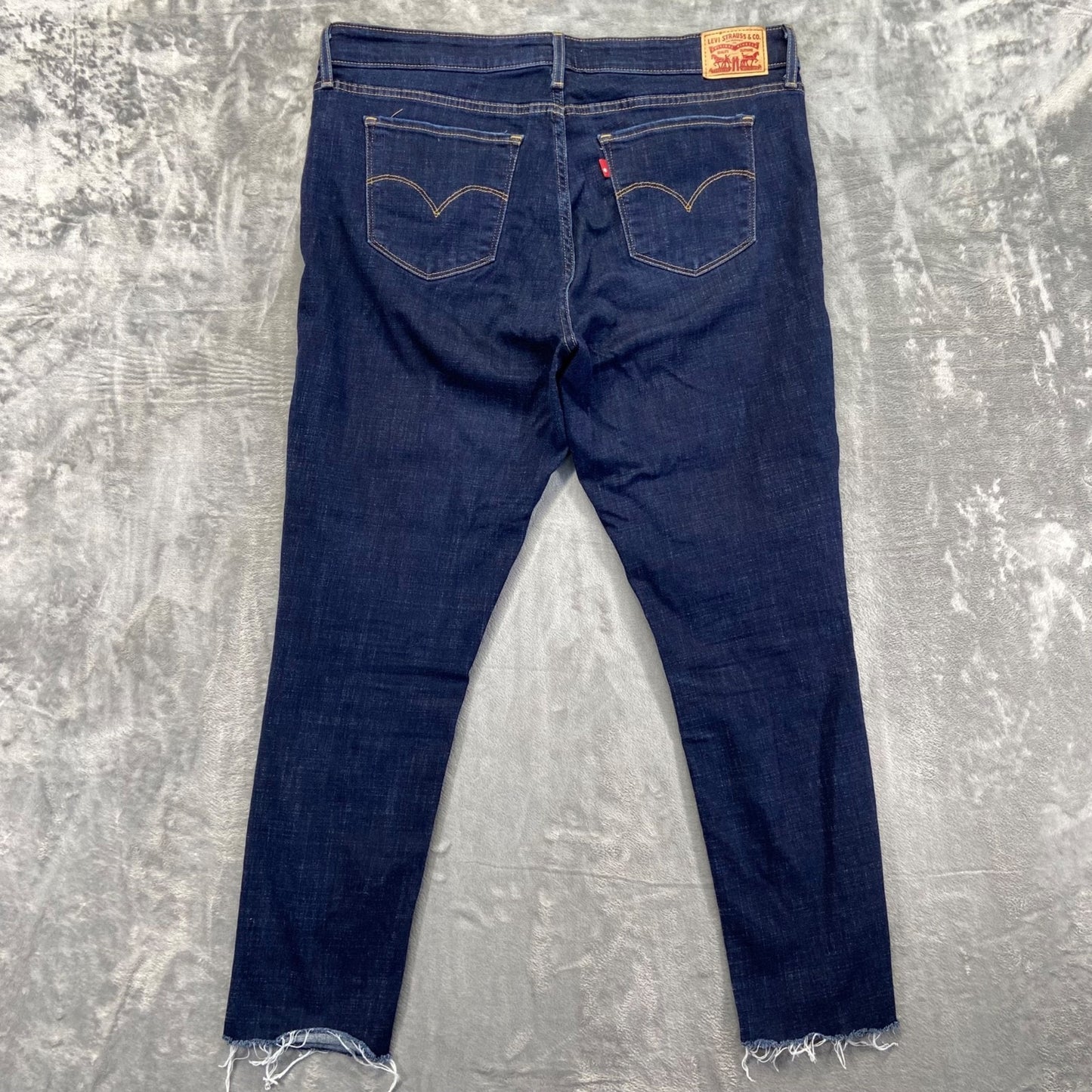Levi's 711 Skinny Women's Jeans Size 33 Dark Wash Denim