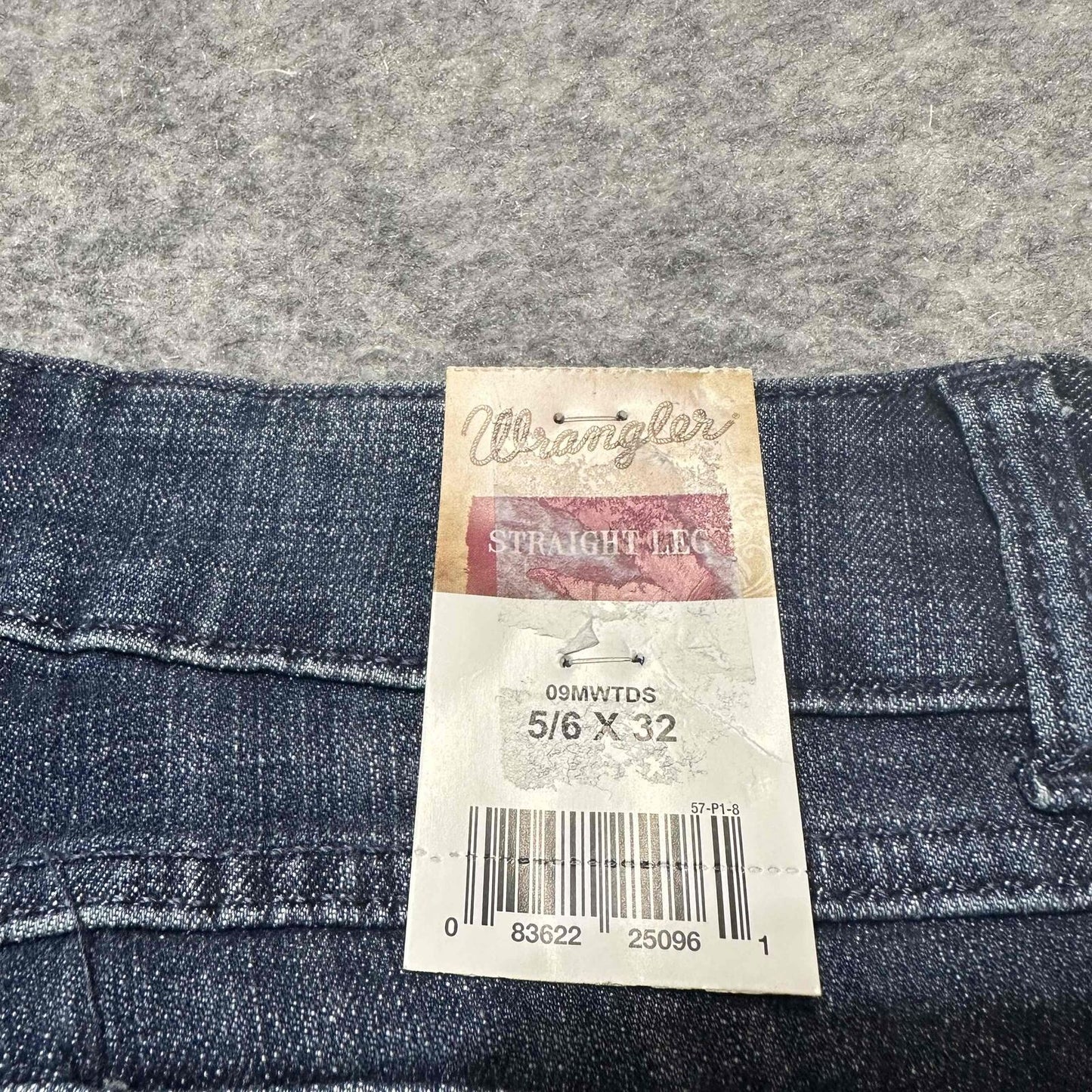 New Wrangler Women's Straight Leg Jeans 5 Pocket Classic Jeans 5/6x32 Denim