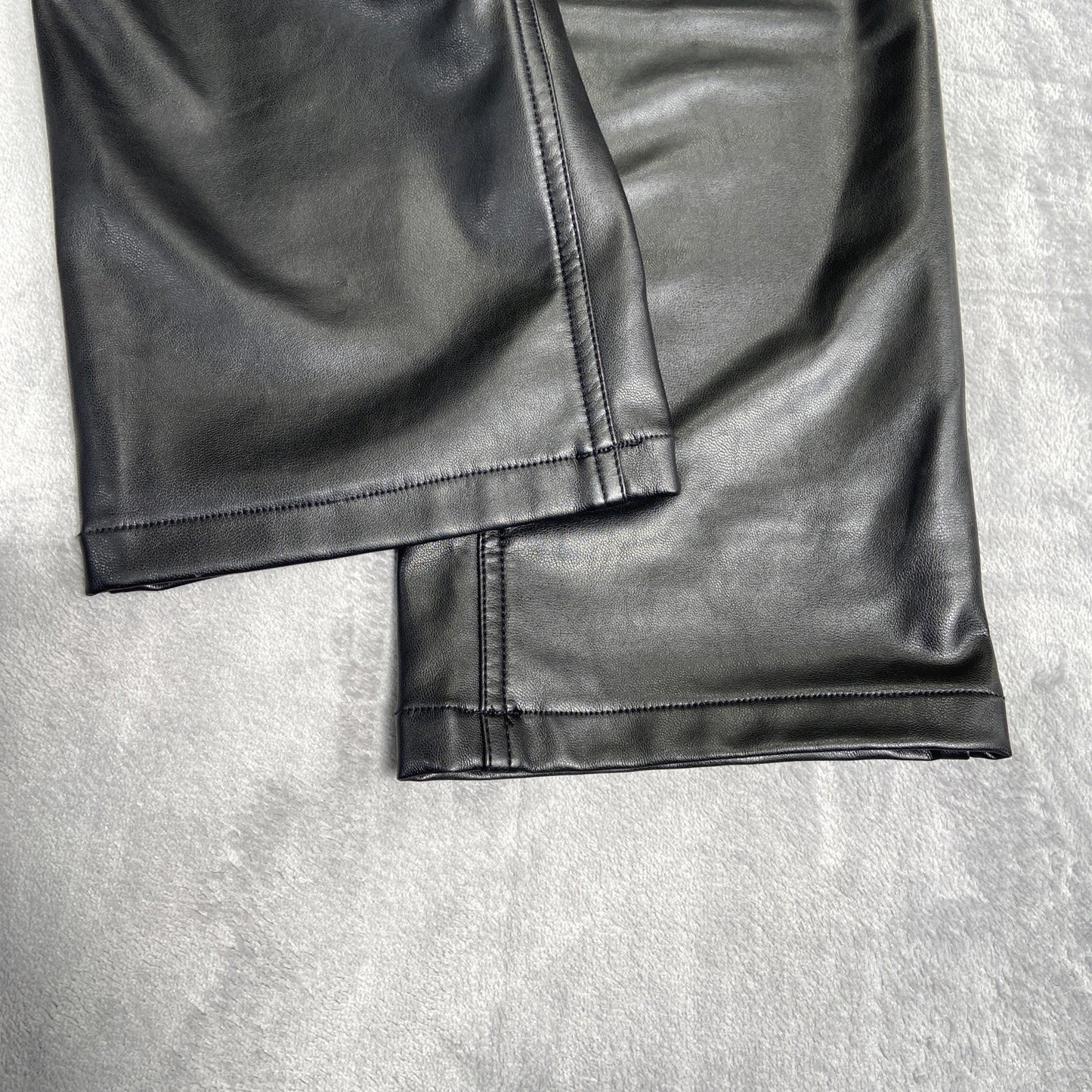 Abercrombie & Fitch Curve Love Vegan Leather Straight Jeans Women's Sz 27 Black