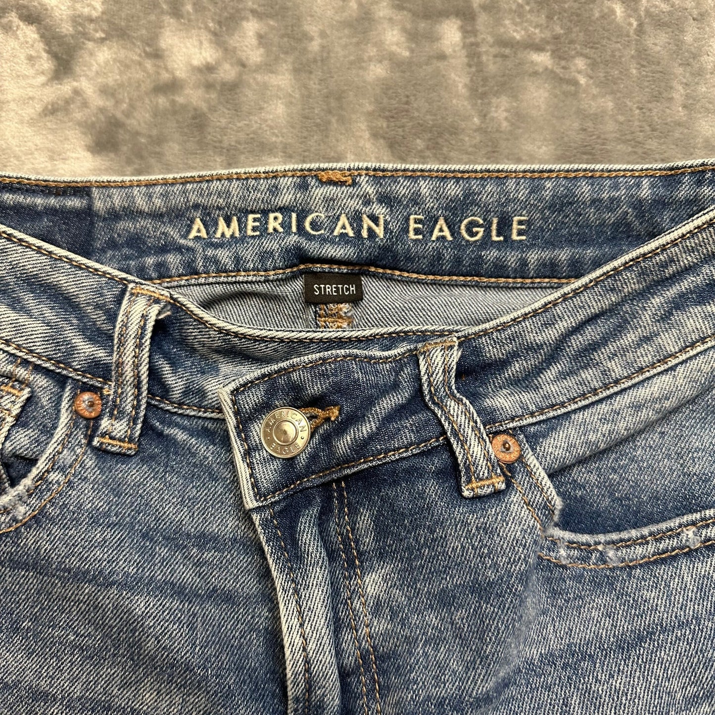 American Eagle Stretch Highest Rise Mom Jeans Women’s Size 0 Long Light Blue