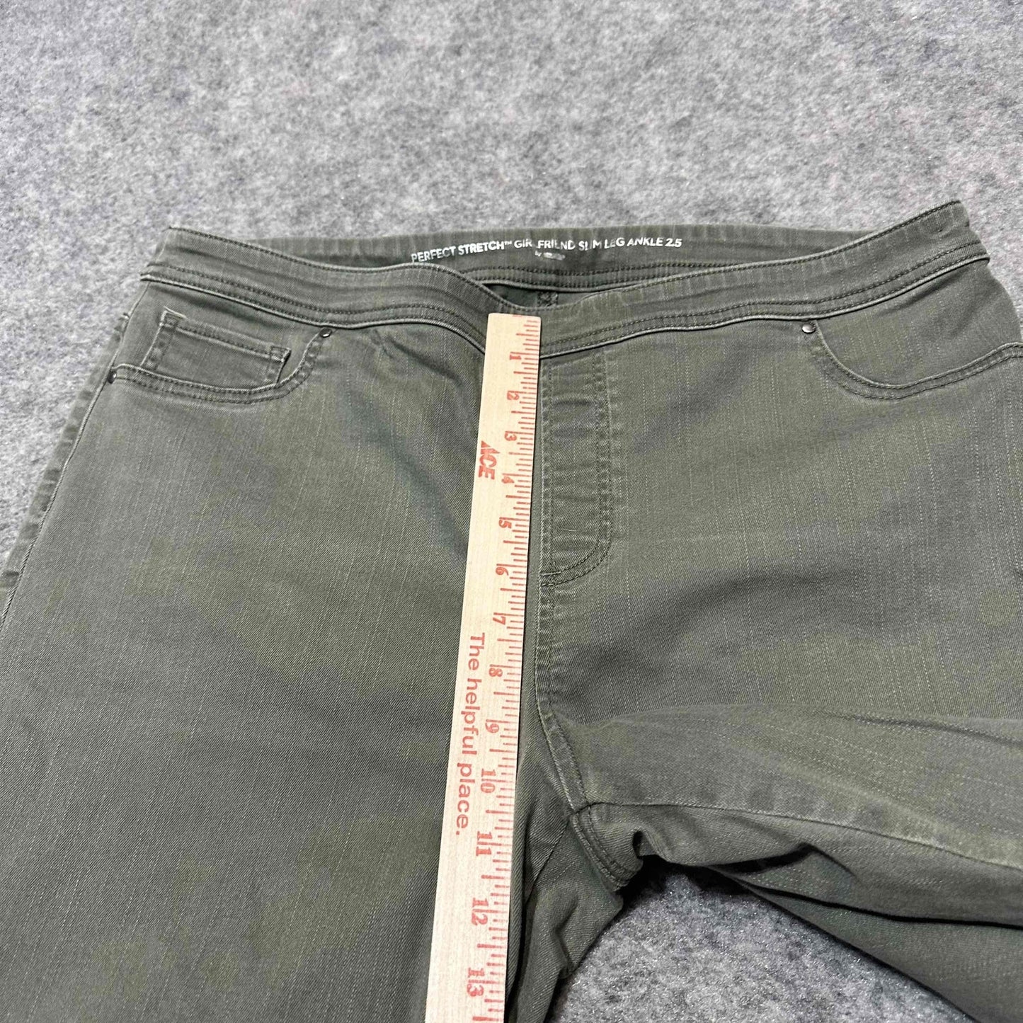 Chicos Women's Perfect Stretch Girlfriend Slim Ankle Jeans Size 25 Green Denim
