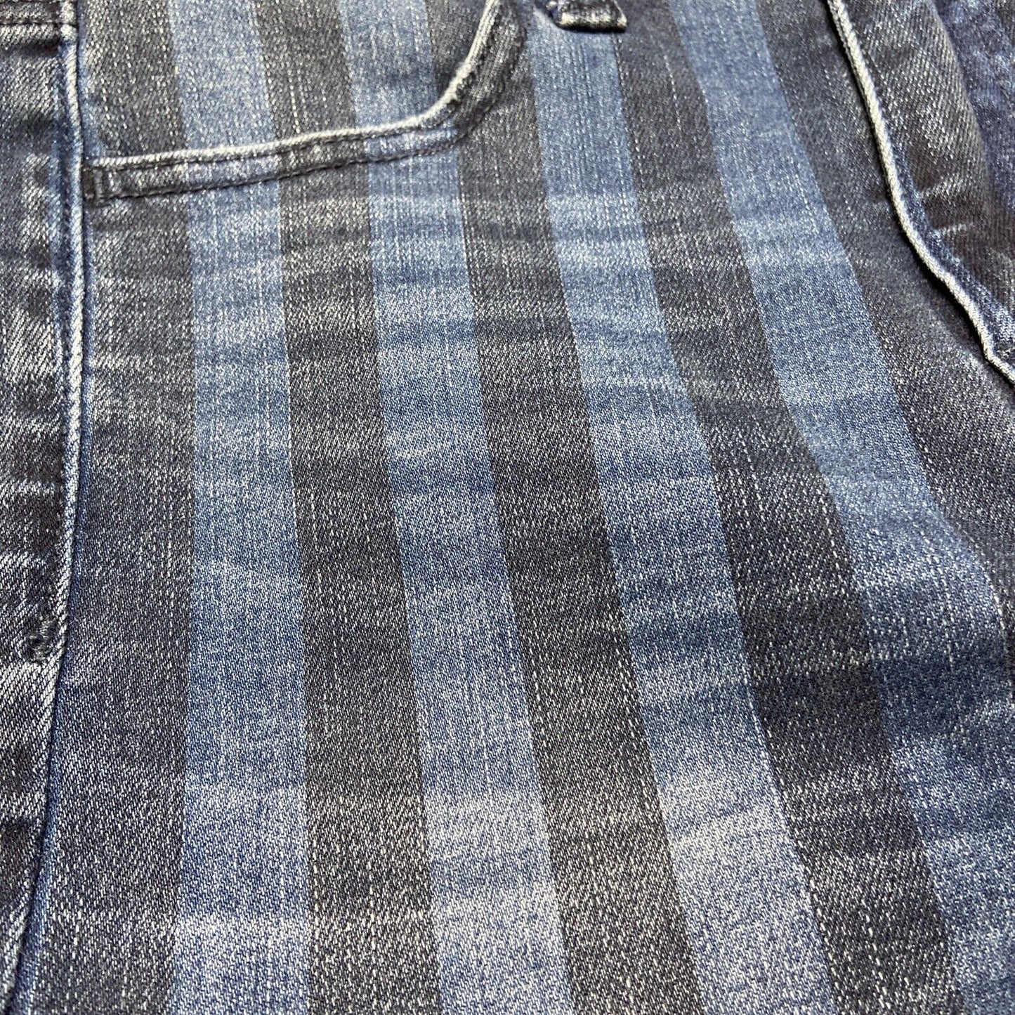 American Eagle Next Level Stretch Super Hi Rise Jegging Crop Size 2 Short Stripe