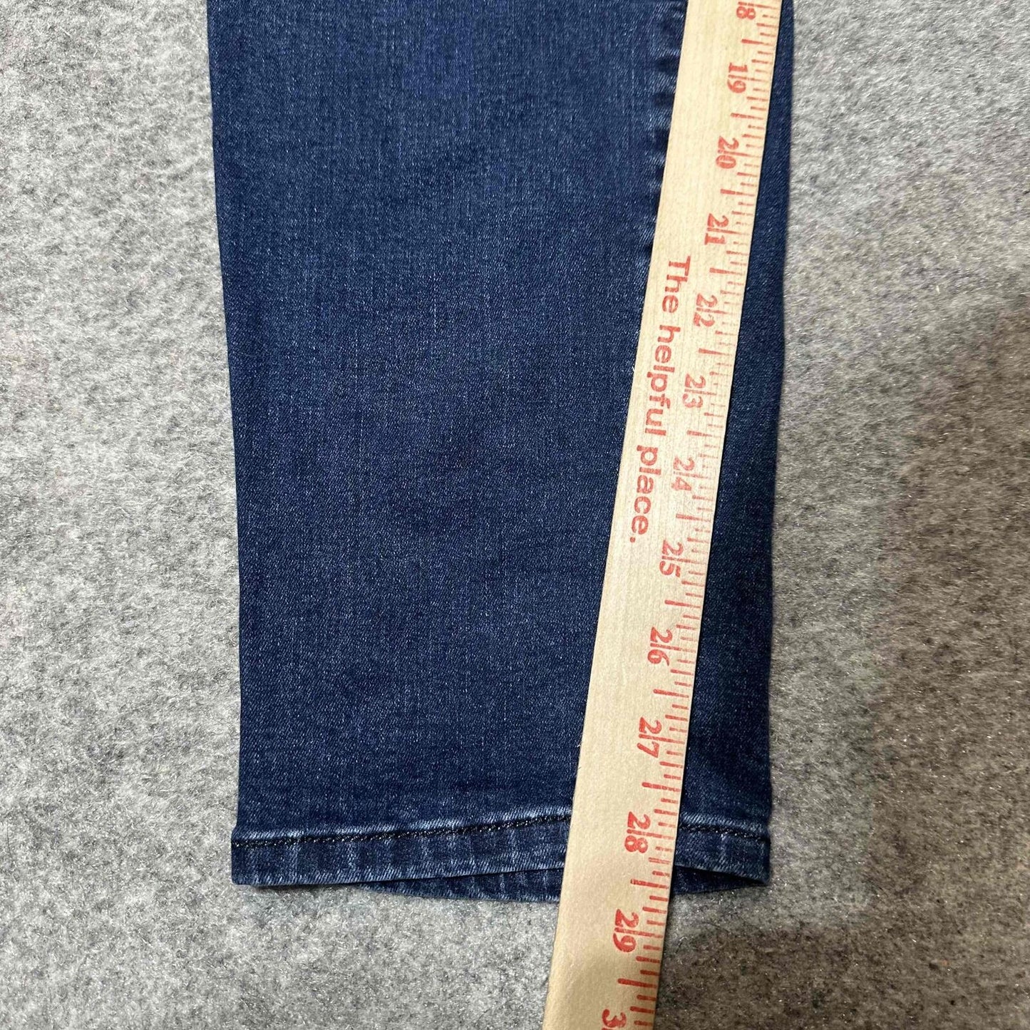 Gap 1969 Women's Regular Skinny Legging Jean Size 35 Blue Dark Wash Denim