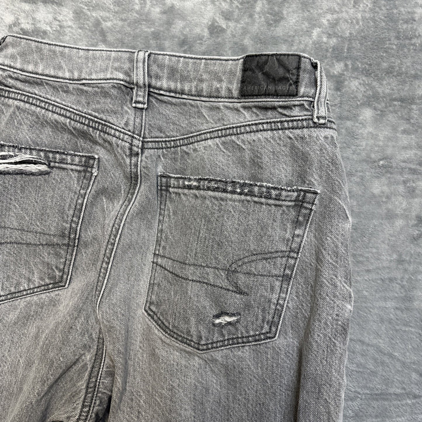 American Eagle Distressed Mom Jeans Women's Size 2R Gray Denim