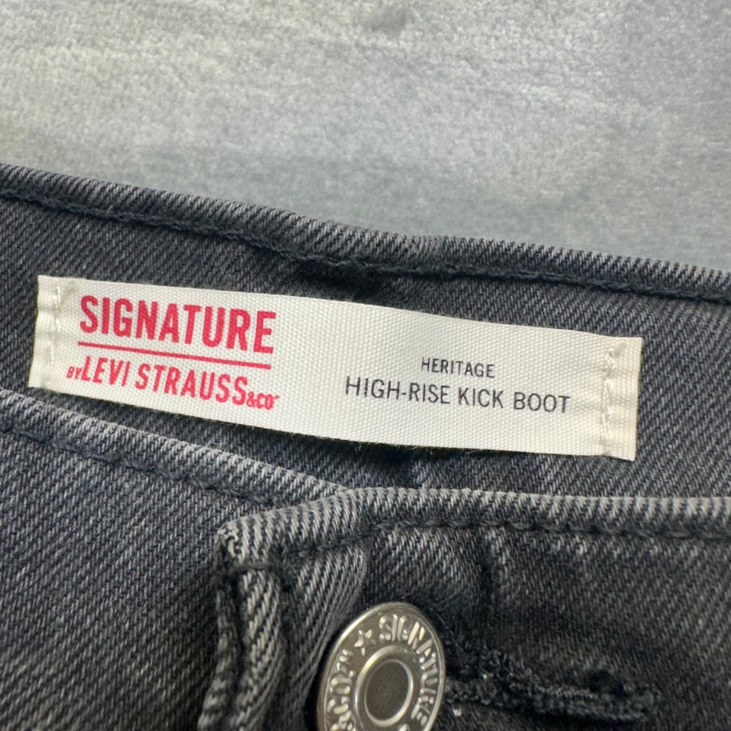 Signature Levi Strauss Women's High-Rise Kick Boot Jeans Size 10 Black #2011