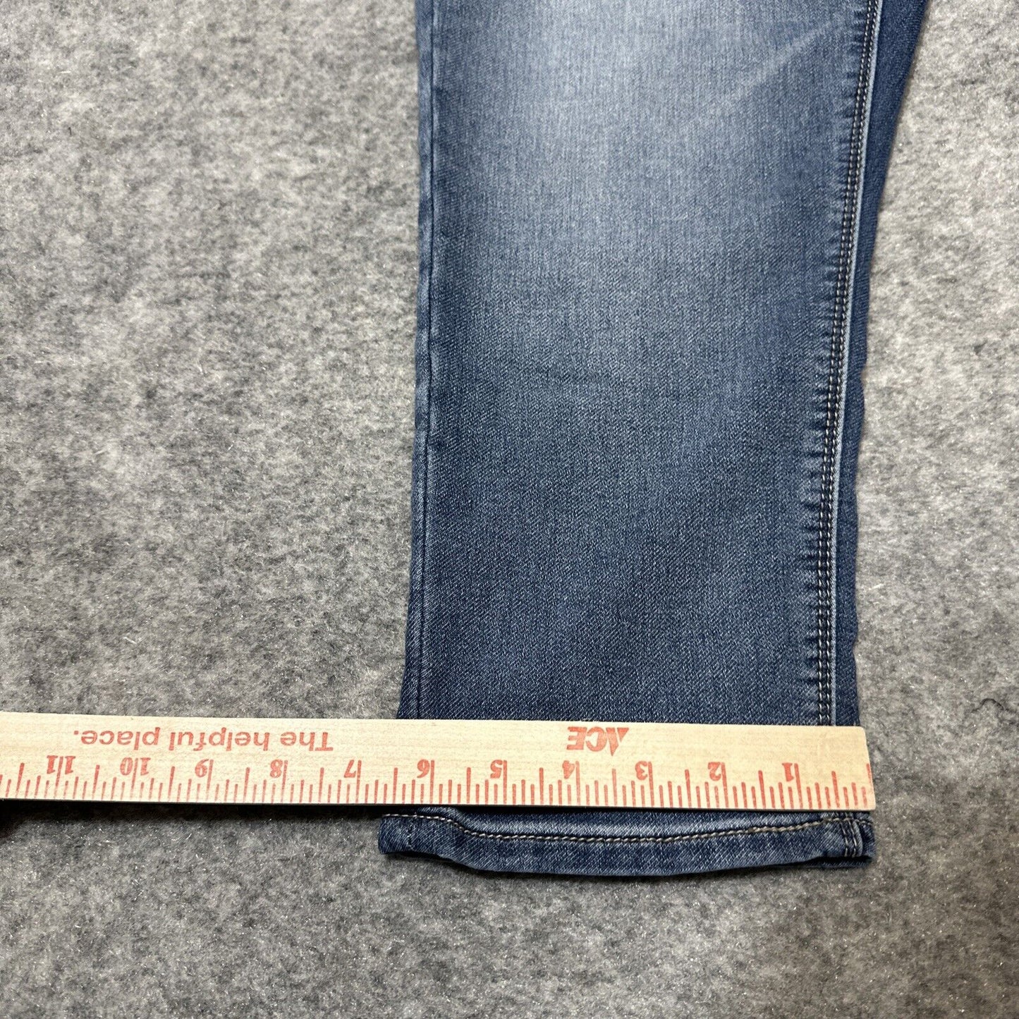 Seven7 Girlfriend Women's Cropped Jeans Size 6 Blue Medium Wash Denim