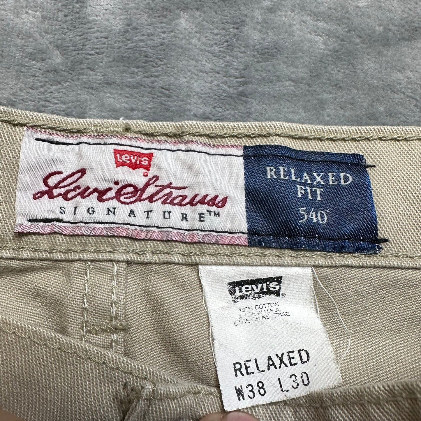 Vintage Signature Levi’s 540 Relaxed Fit Jeans Men’s Size 38x30 Beige