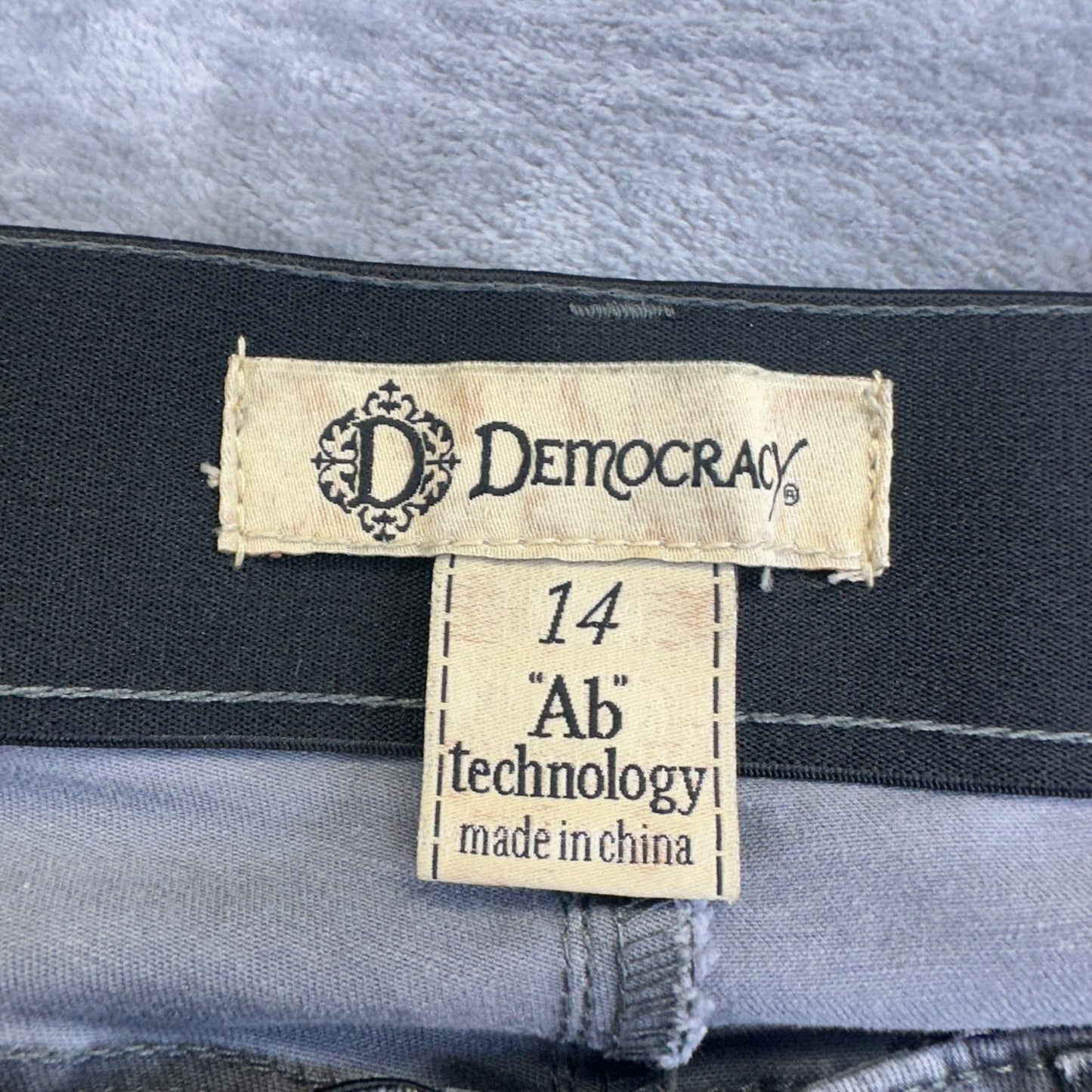 Democracy Women's AB Technology Skinny Jeans Size 14 Gray Camo