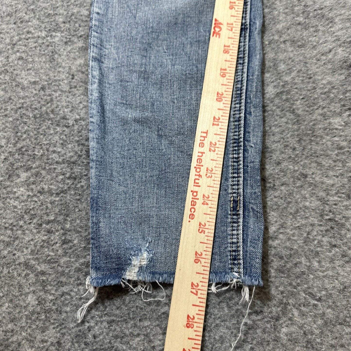 Silver Jeans Suki Ankle Slim Distressed Jeans Womens Size 25/27 Light Blue Denim