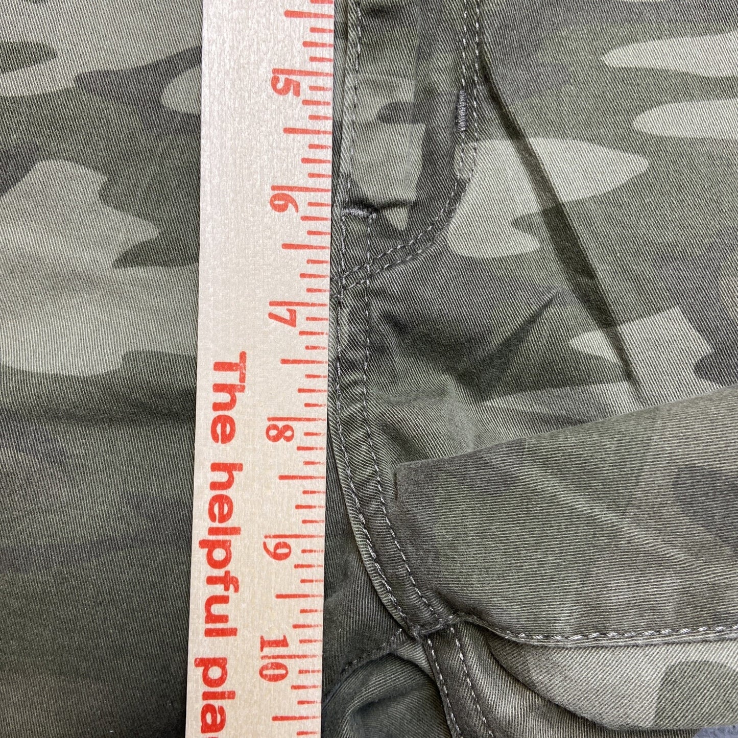 Levi's 711 Skinny Camo Skinny Pants Women's Size W34 Green Canvas