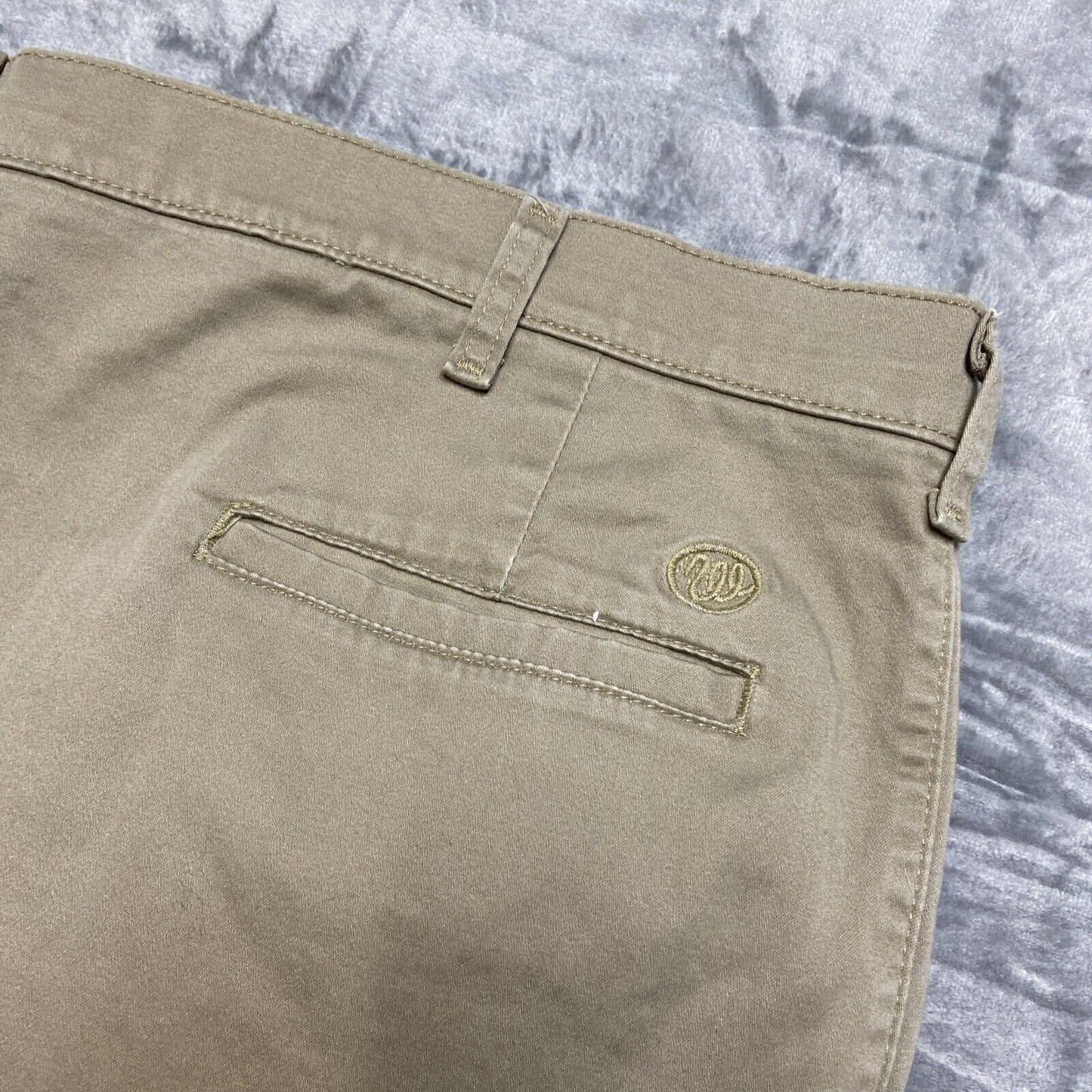 Wrangler Pleated Chino Pants Men's Size 44x32 Brown