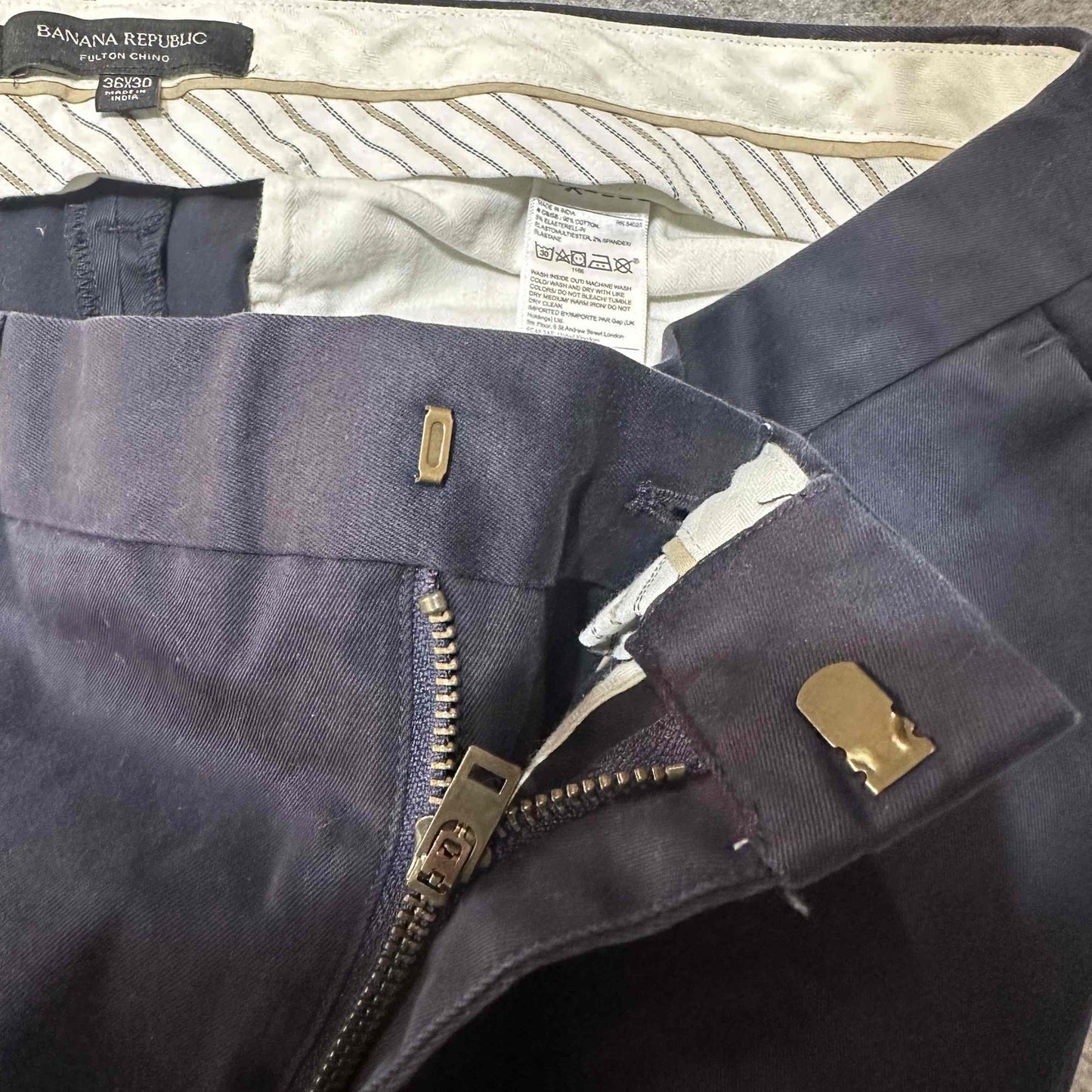 Banana Republic Fulton Chino Pants Men's Size 36x30 Dark Blue Pants