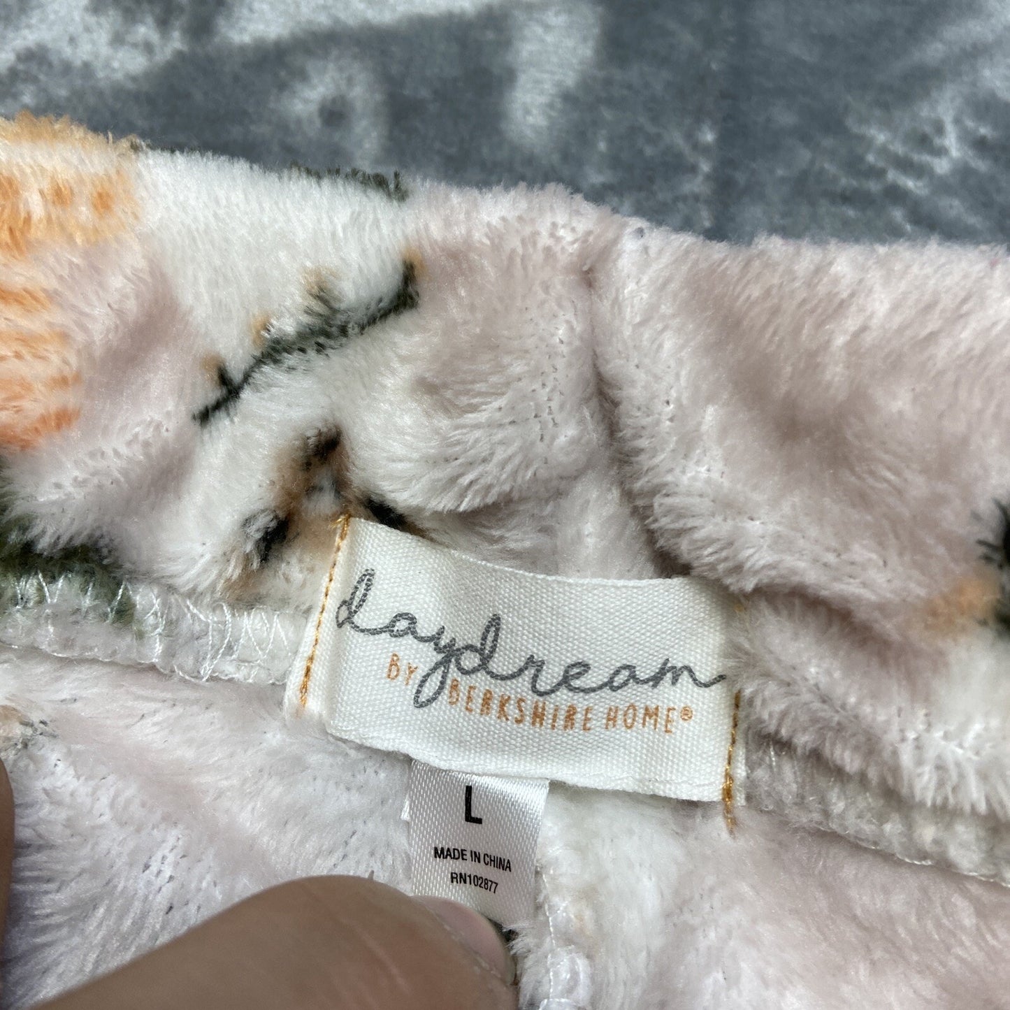 Daydream By Berkshire Home Fluffy Llama Pajama Pants Women's Size L Patterned
