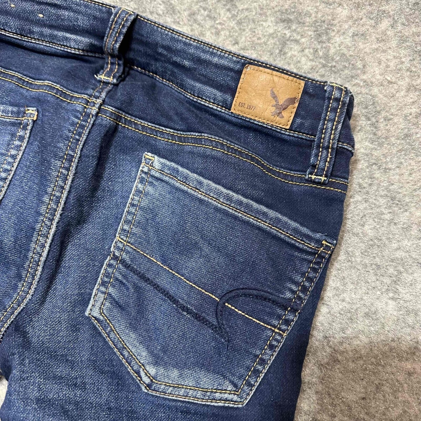American Eagle Women's Super Stretch Crop Jeans Jegging Size 00 Regular Blue