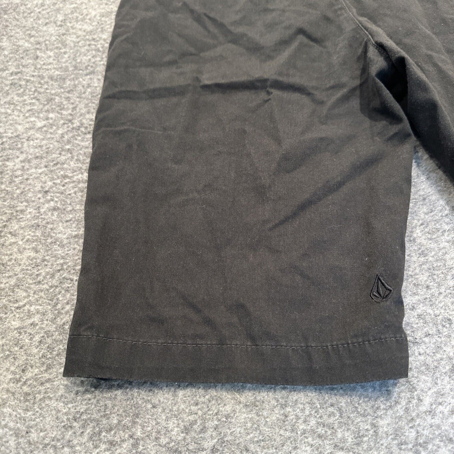 Volcom Men's Chino Shorts Size 30 Black Dark Wash Shorts