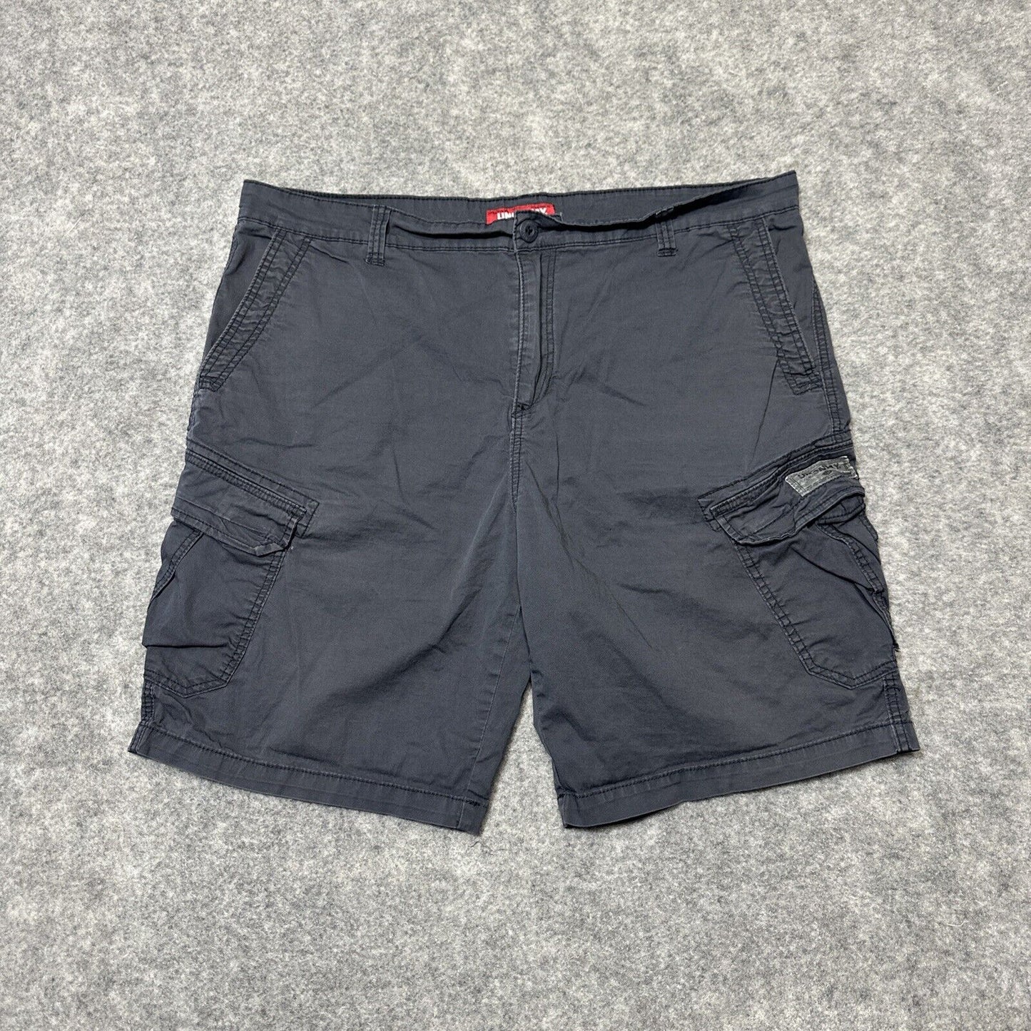UNIONBAY Men's Cargo Shorts Size 42 Black Dark Wash Shorts