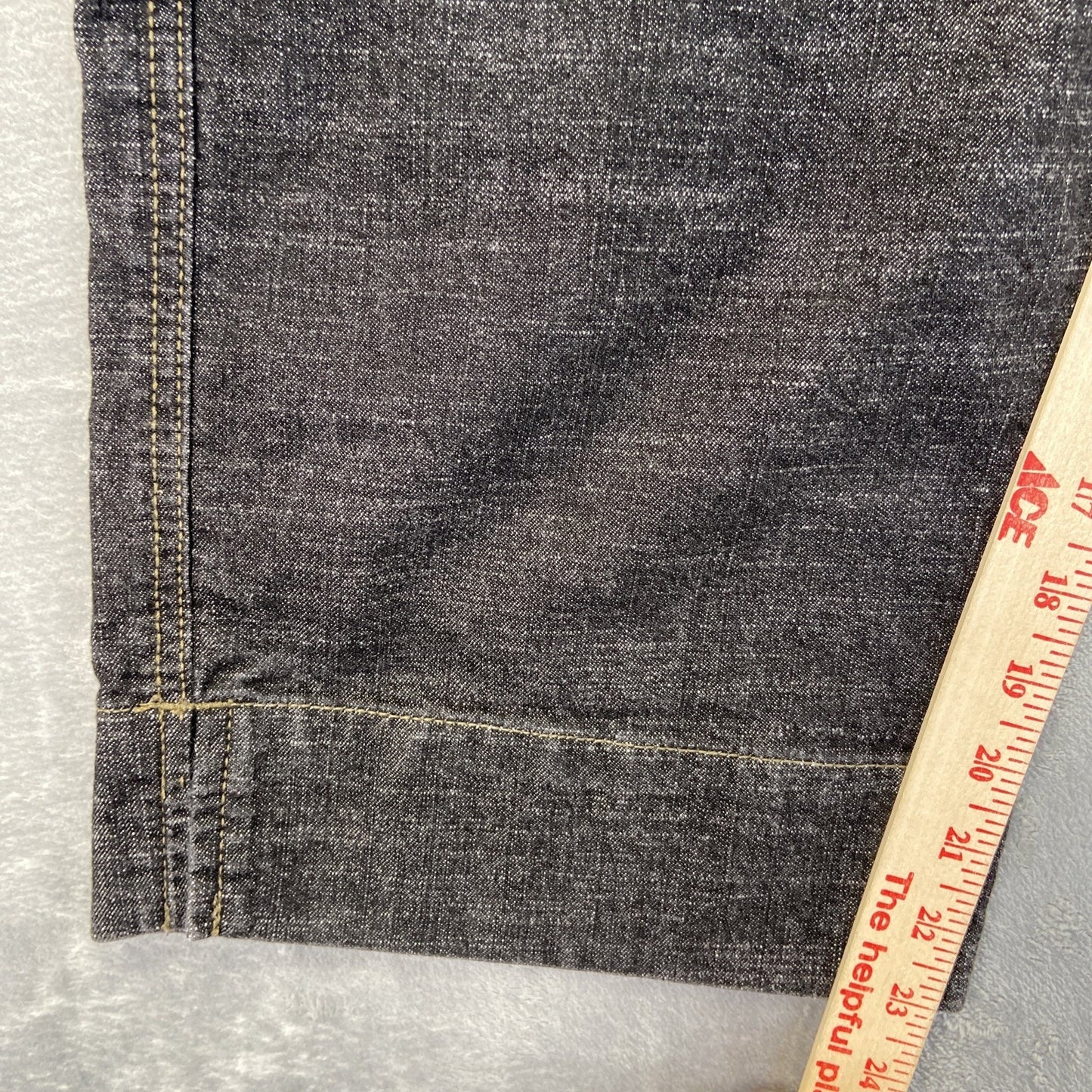 Levi's Straight Cuffed Capri Jeans Women's Size 16 Mis Black Denim