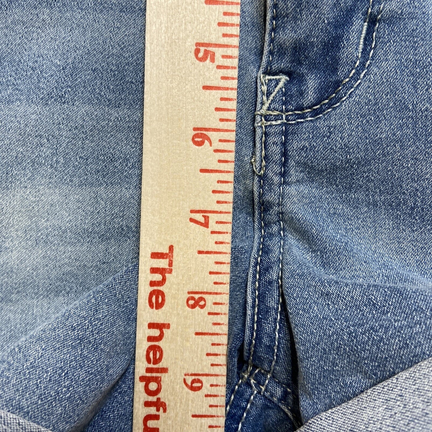 Wallflower Ultra Fit Cuffed Denim Shorts Women’s Size 11 Light Blue Denim