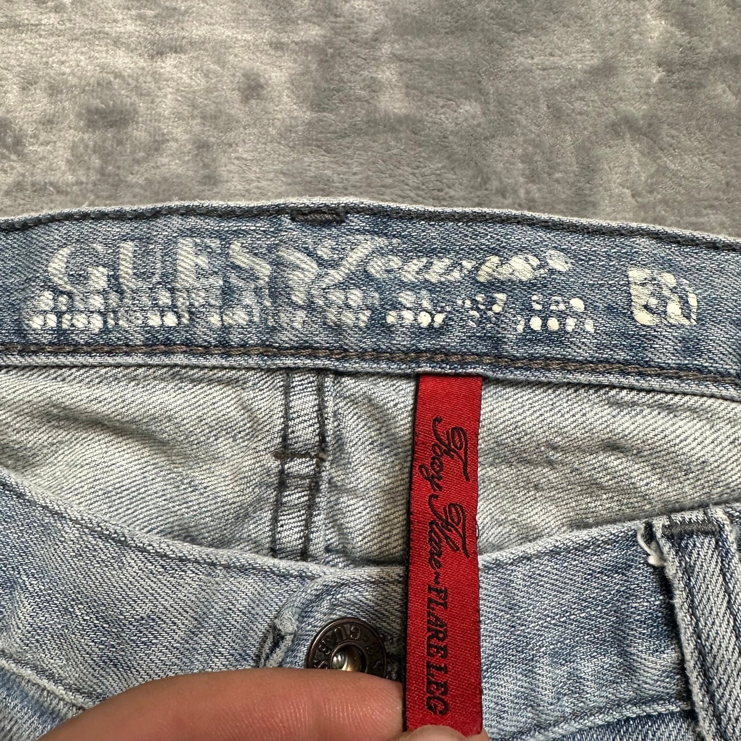 Guess Low Rise Flared Jeans Women's Size 31 Light Blue Denim