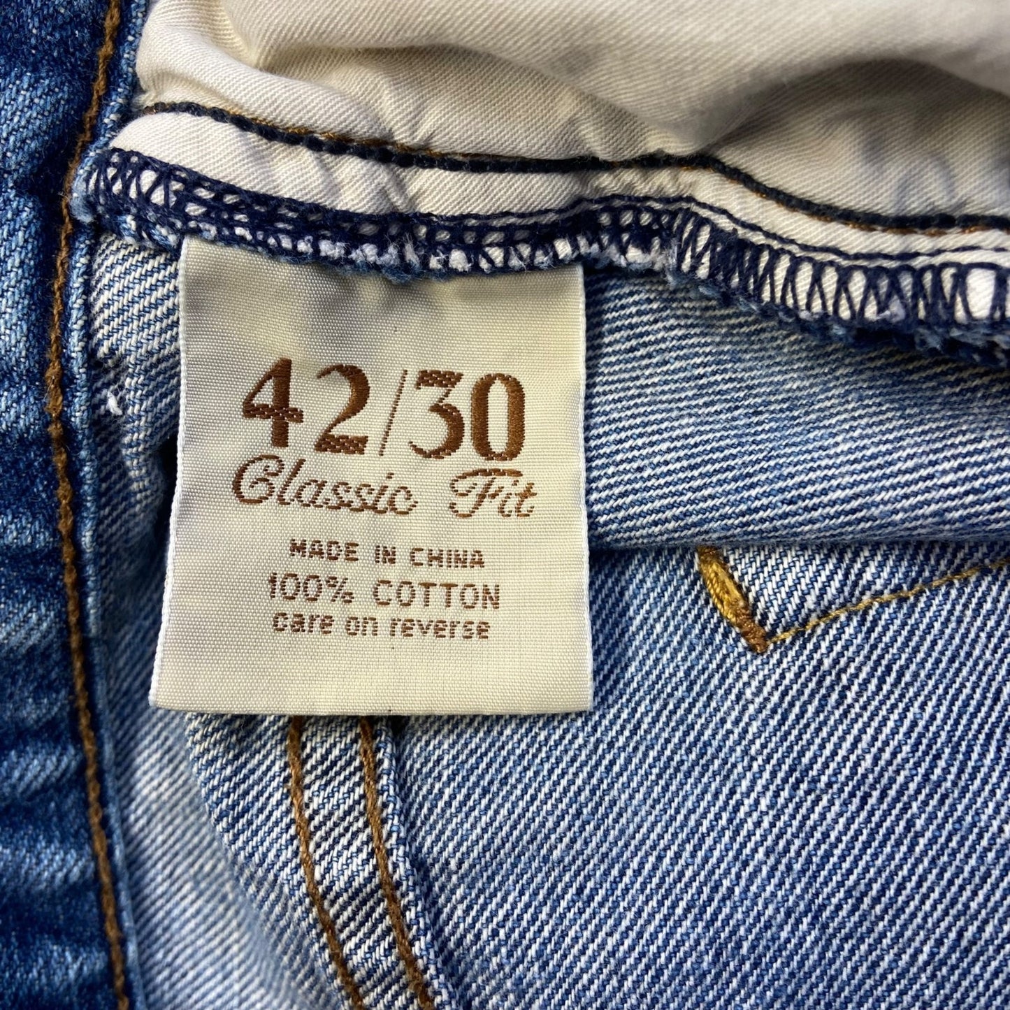 Tommy Bahama Men's Classic Fit Straight Jeans Size 42x30 Blue