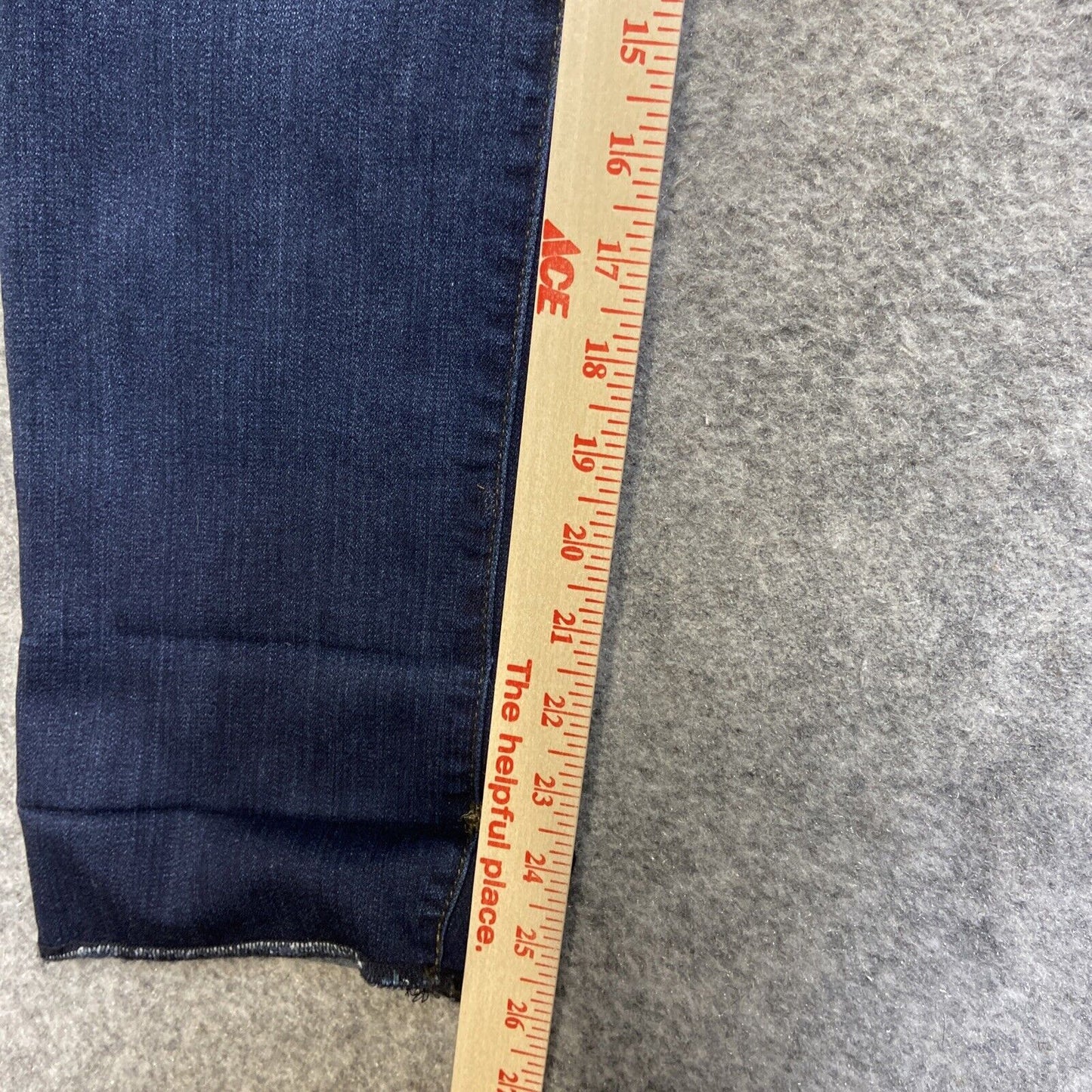Liverpool The Crop Jeans Women's Size 10 / 30 Dark Blue Denim