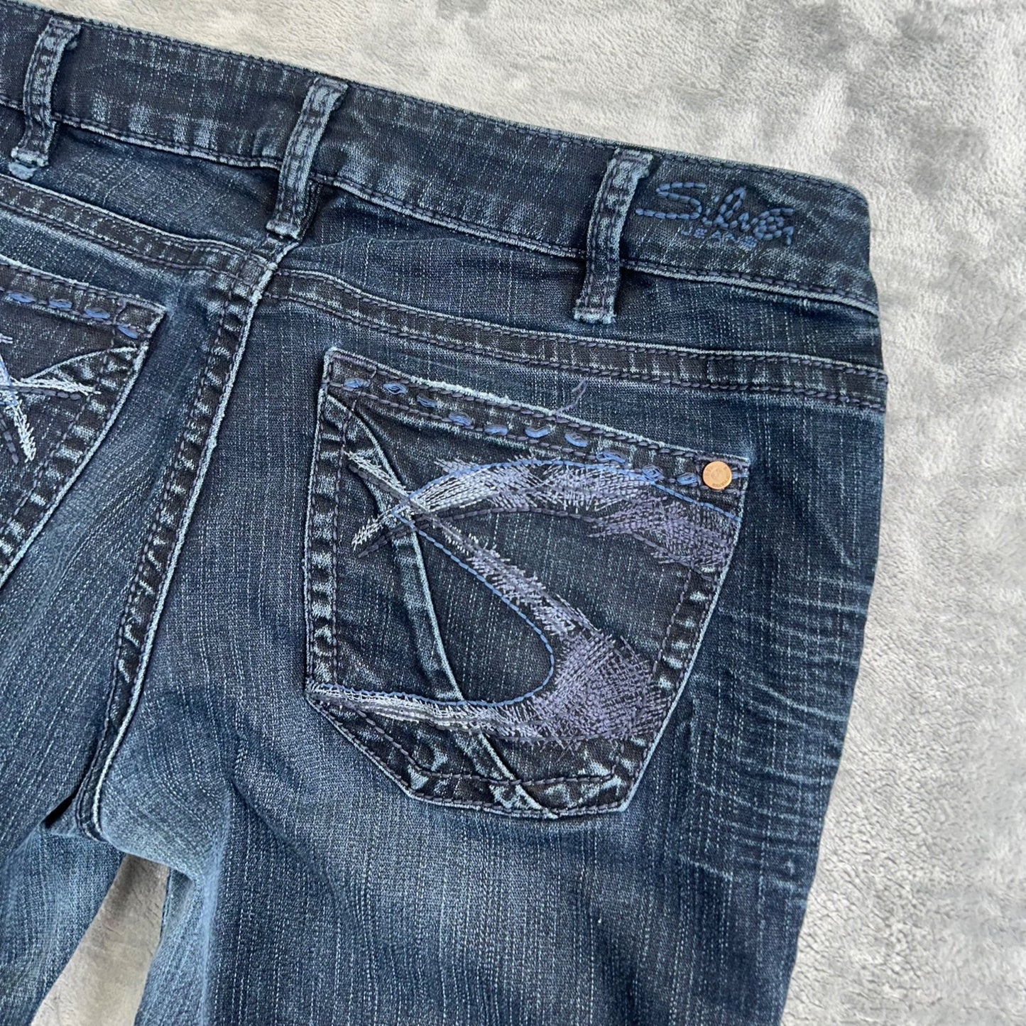 Silver Women's Aiko Slim Straight Jeans Size 30x33 Dark Wash