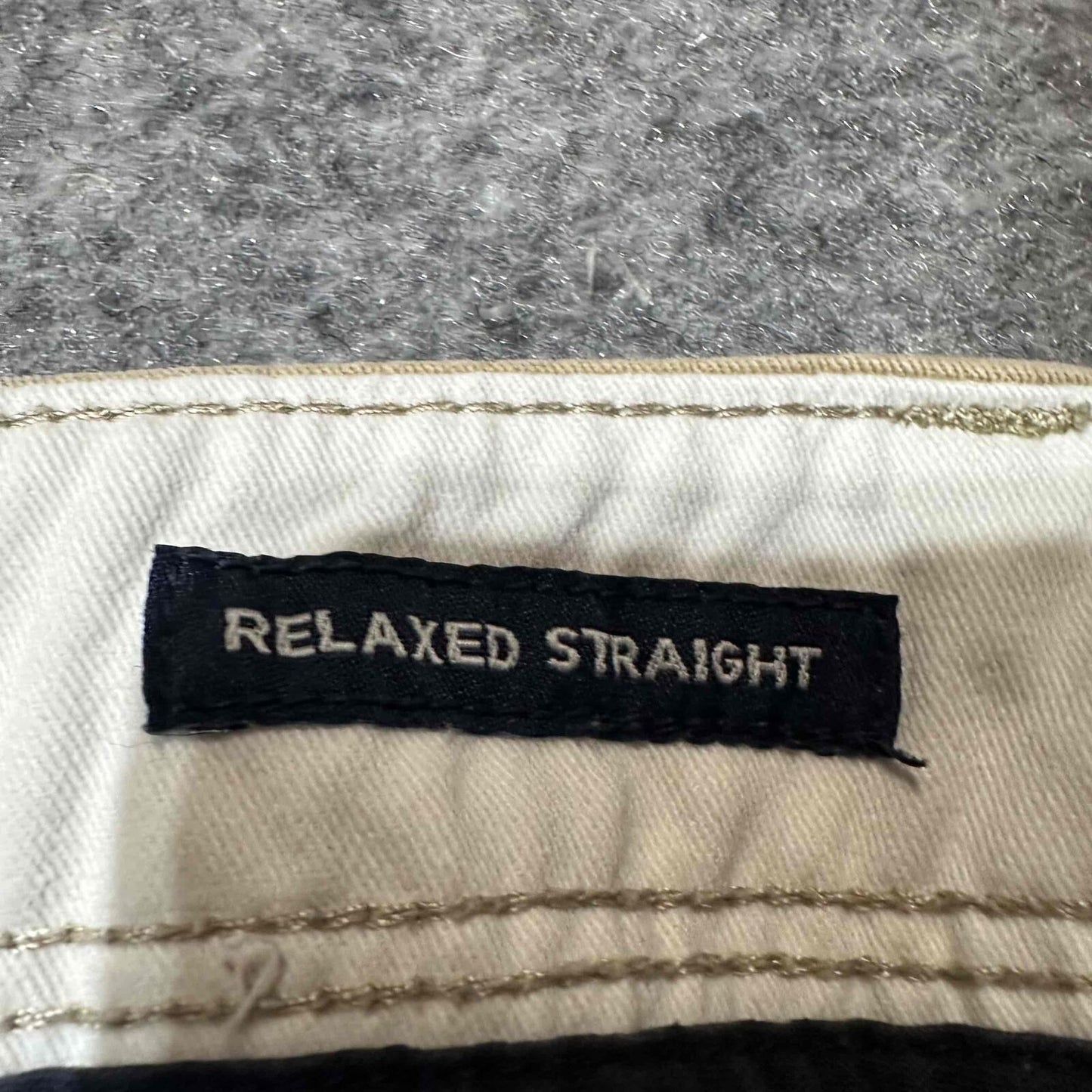 American Eagle Men's Relaxed Straight Chino Pants Size 30x32 Khaki Medium Wash