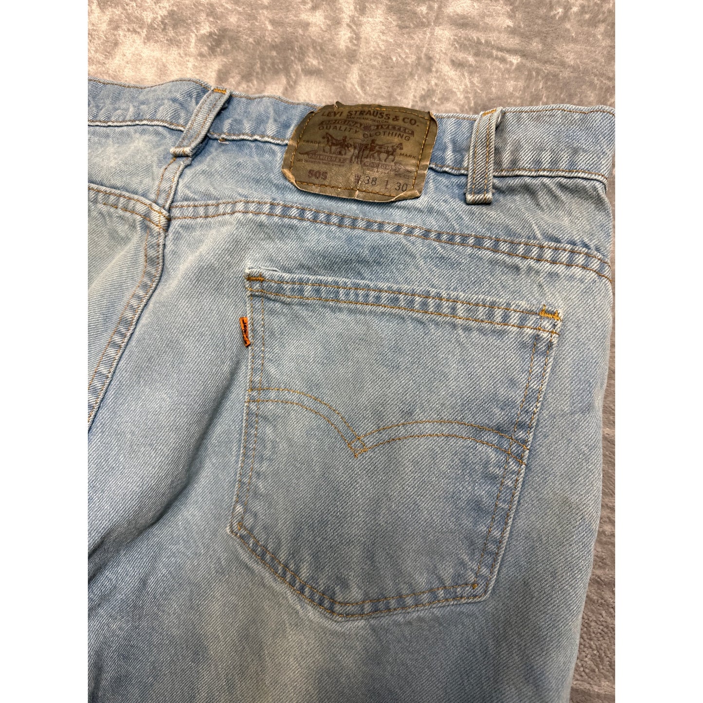 Levi's 505 Straight Fit Jeans Men's Size 38x30 Light Blue Denim *with rust marks*
