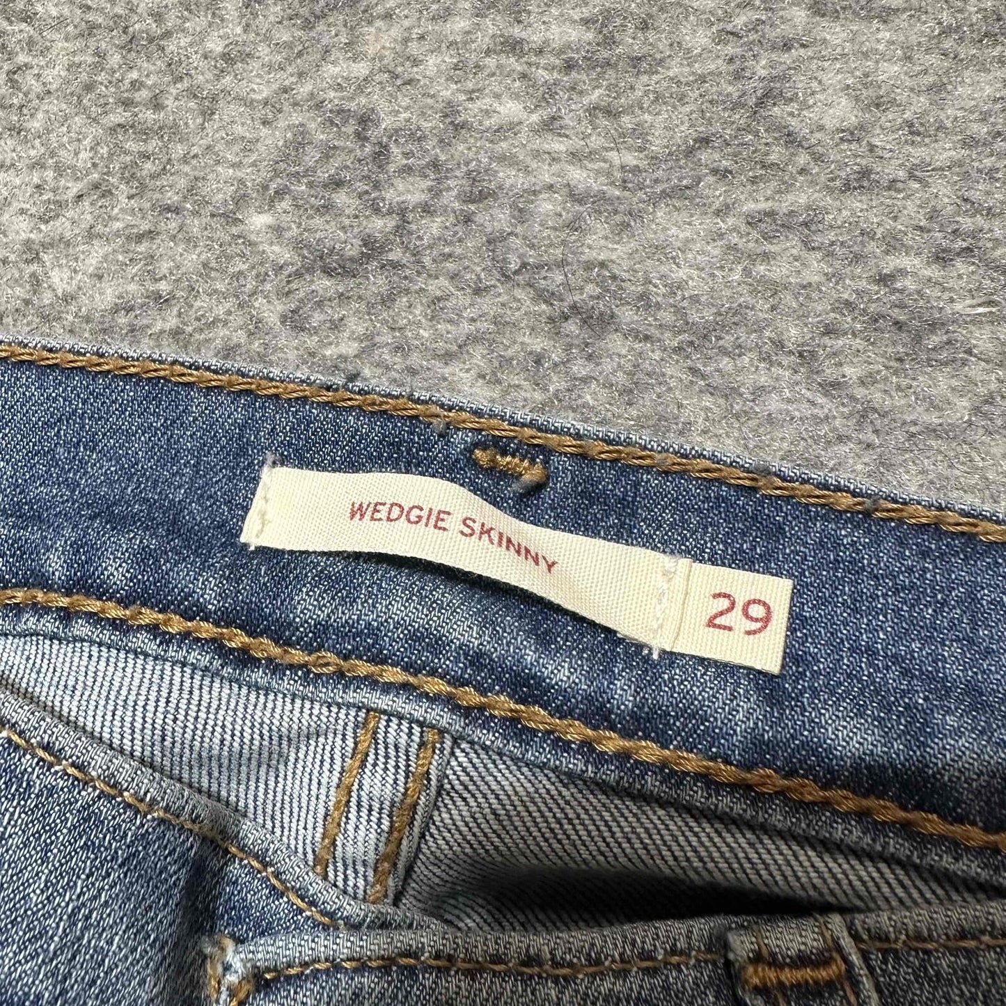 Levi's Wedgie Skinny Women's Distressed Raw Hem Jeans Size 29 Blue Denim