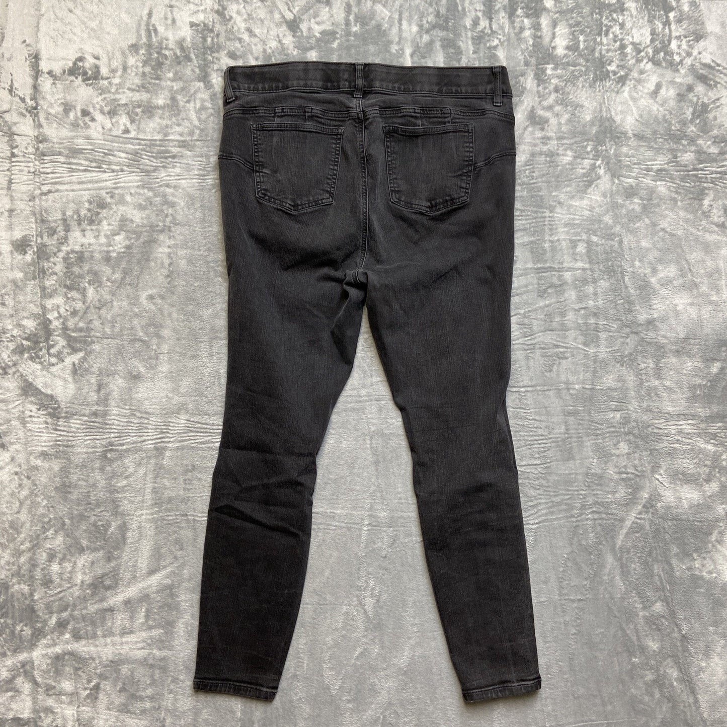 Torrid Premium Stretch Bombshell Skinny Distressed Jeans Women’s Size 18R Black