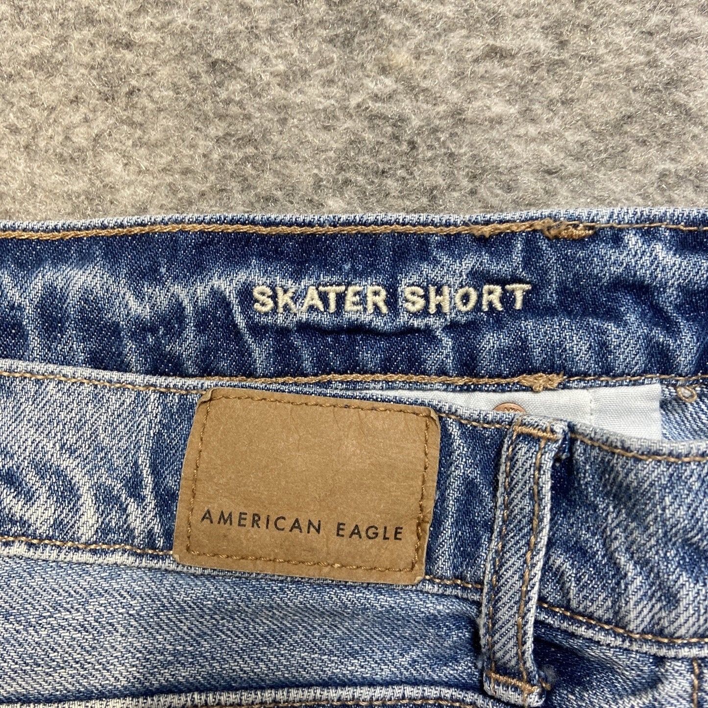 American Eagle Skater Short Women's Size 4 Blue Light Wash Denim