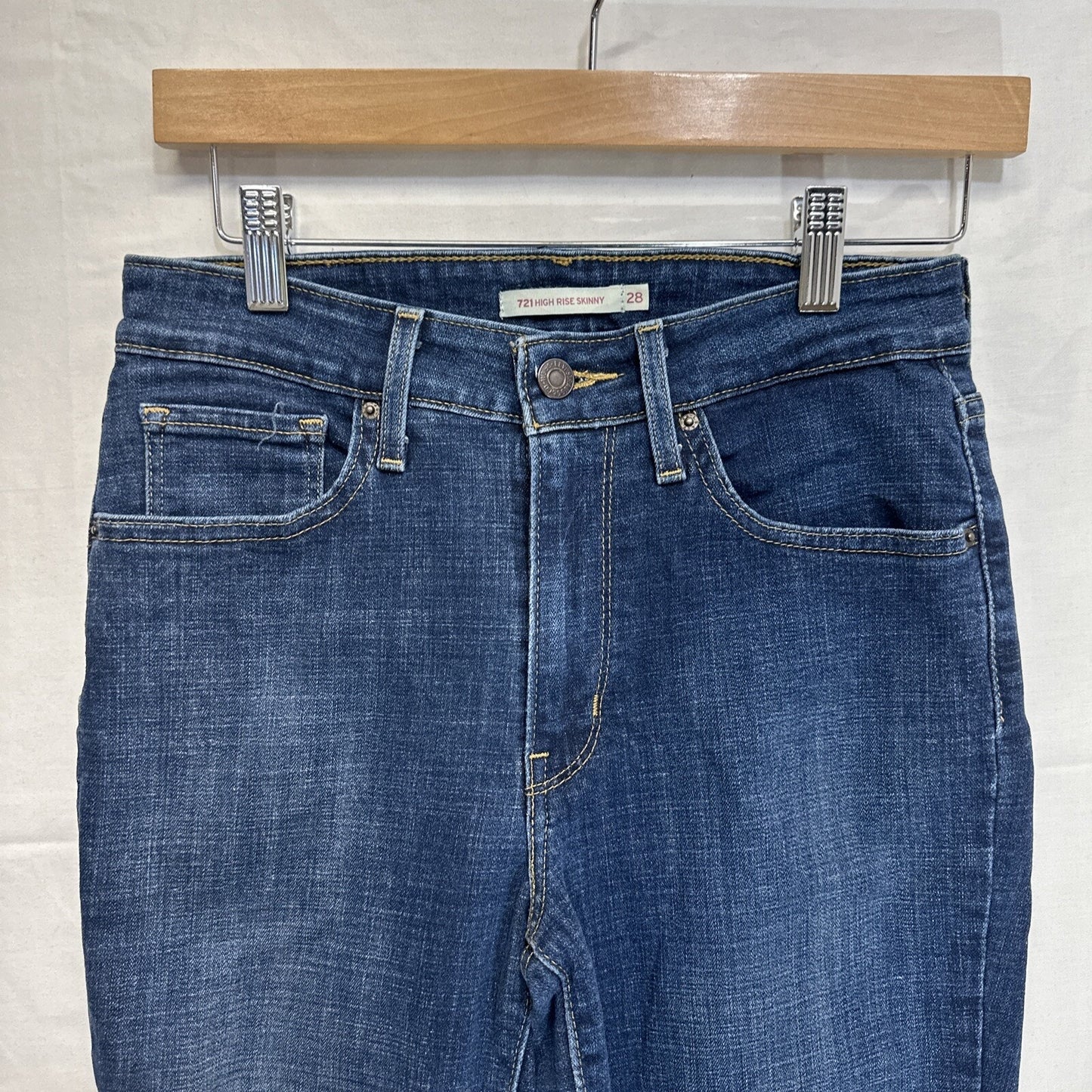 Levi's 721 Jeans Womens Size 28 High Rise Skinny Blue Dark Wash Distressed Crop