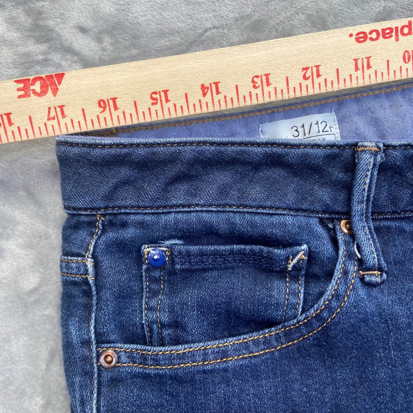 Gap 1969 Women's Long & Lean Straight Jeans Size 31/12R Dark Wash