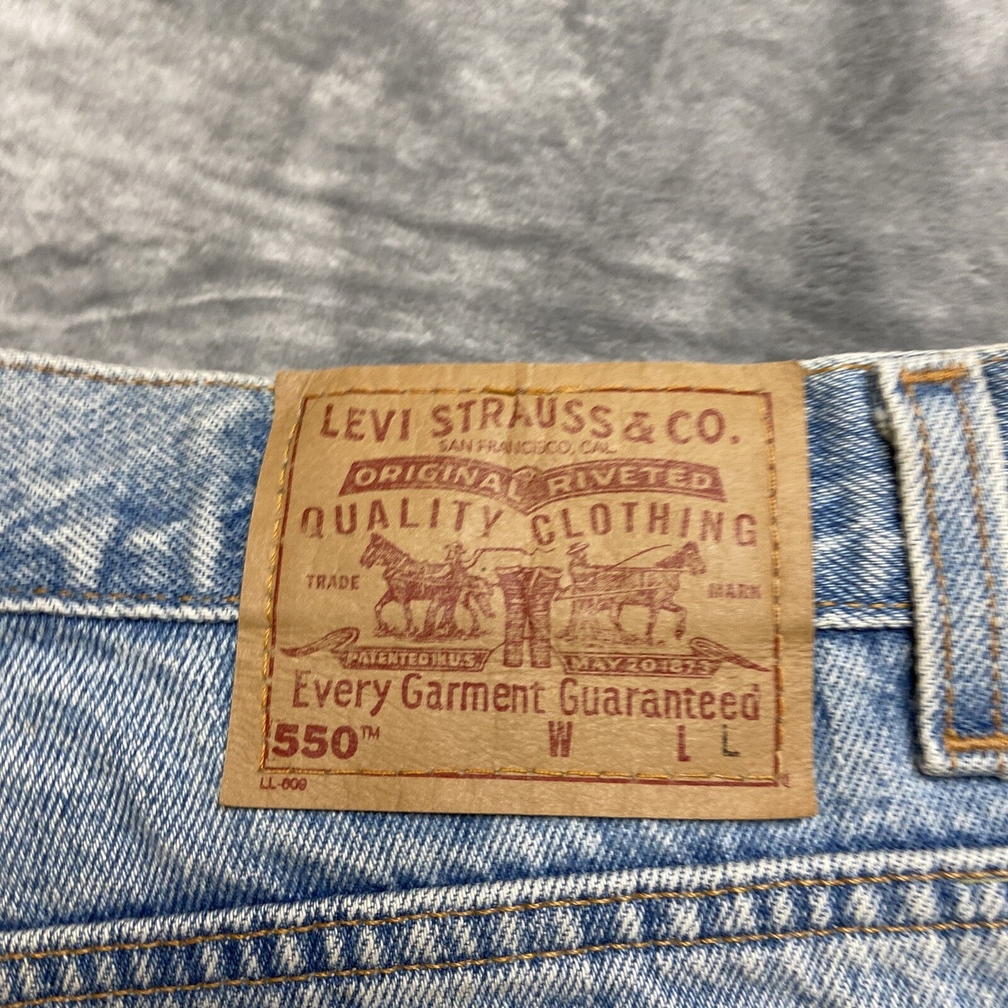 Vintage Levi's 550 Relaxed Fit Tapered Leg Jeans Women'sSize 16 Mis L Light Blue