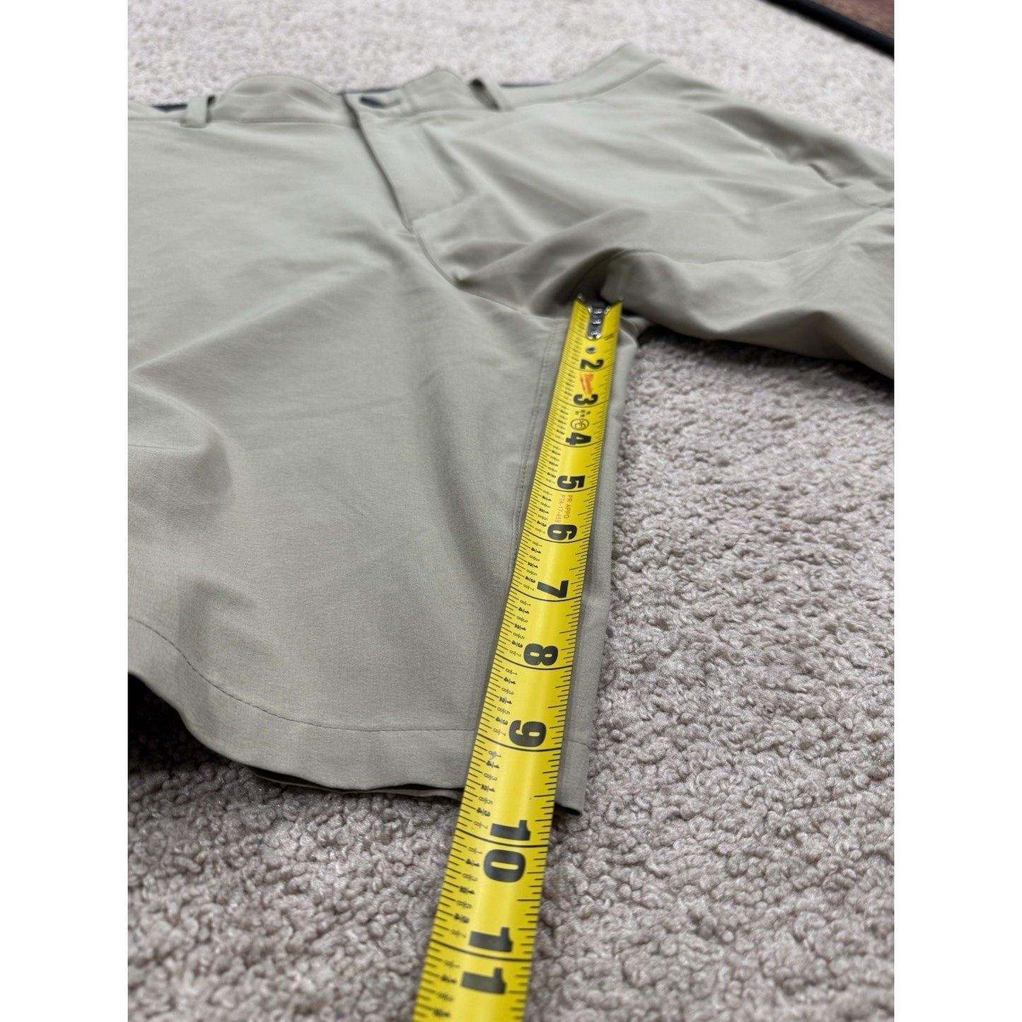 32 Degrees Cool Beige Man's Flat Front Men's Cargo Shorts Size 36