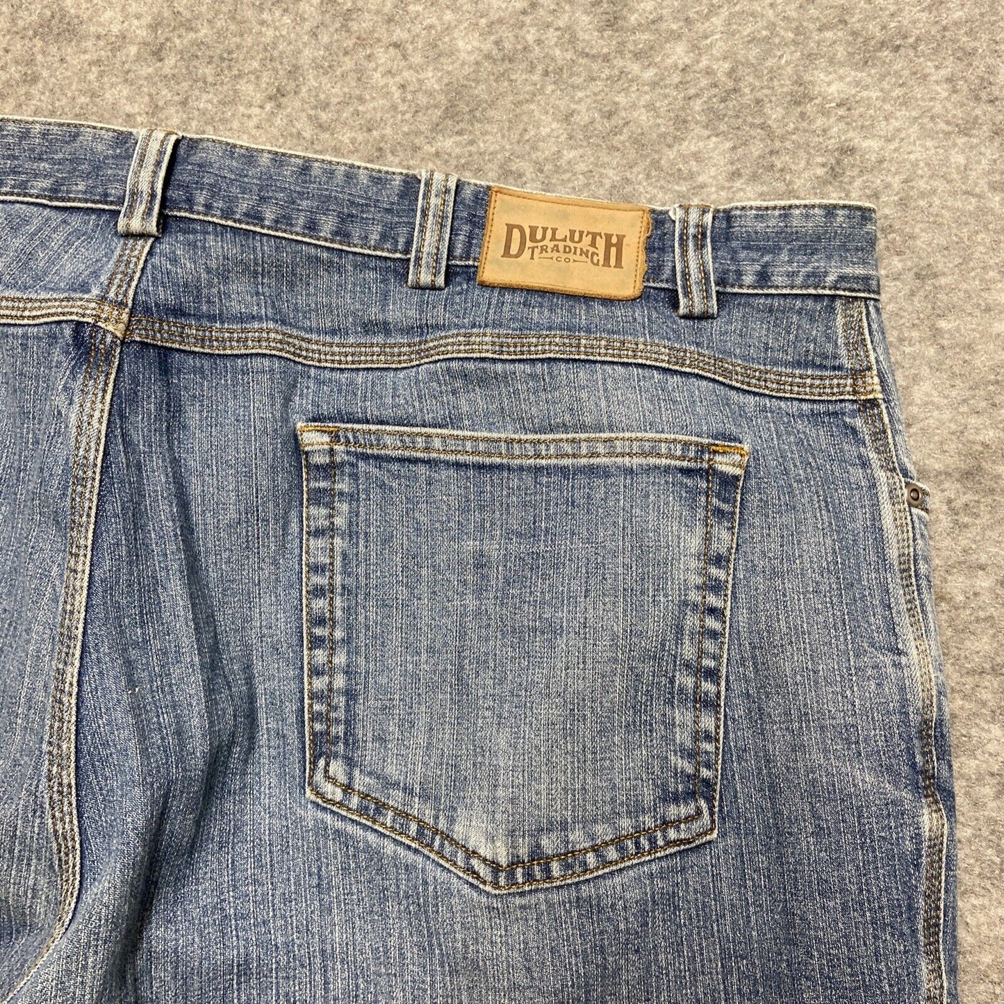 Duluth Trading Straight Jeans Men's Size 46x27 Blue Faded Denim Work Jeans